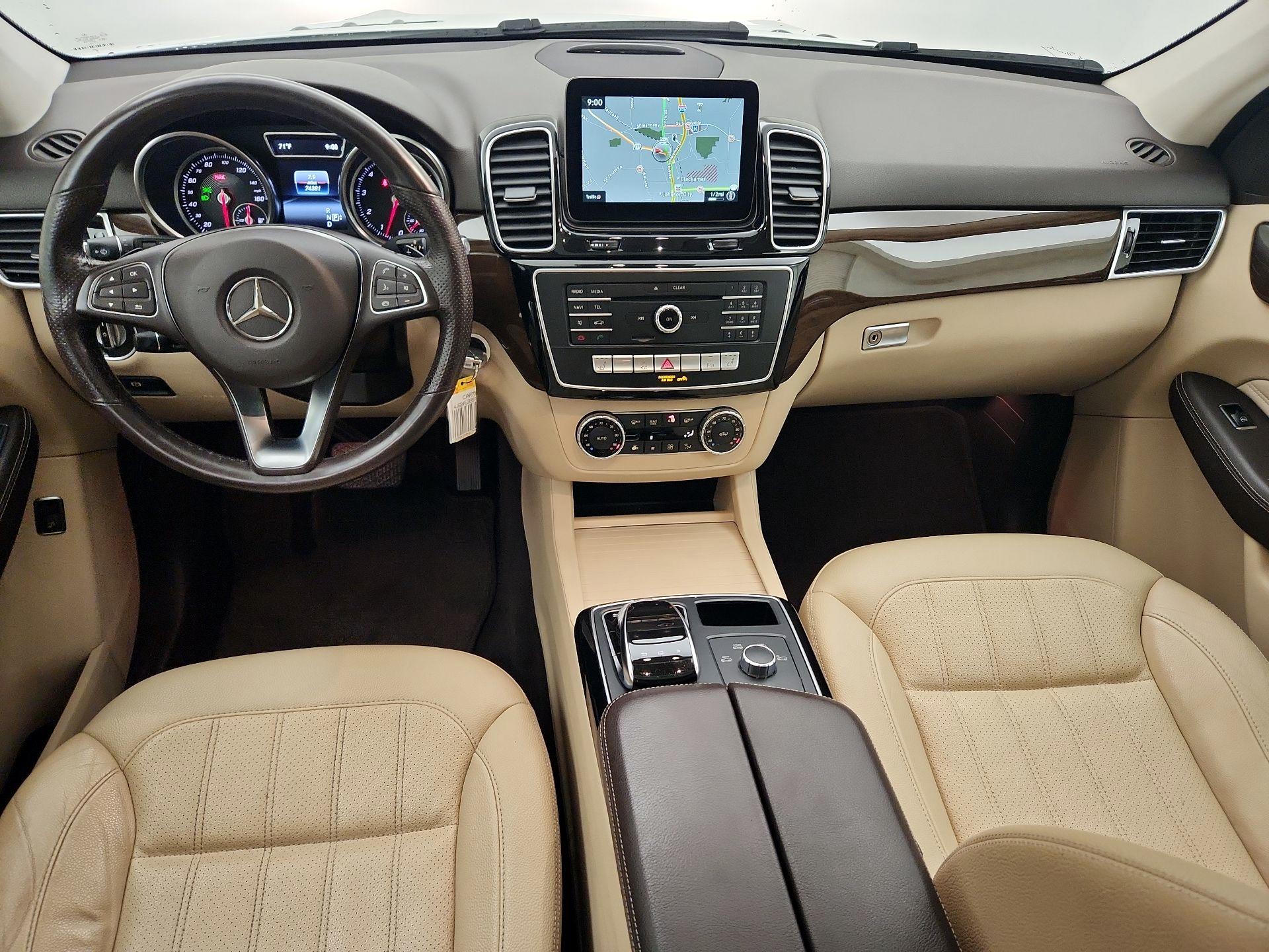 Thumbnail: 2016 Mercedes-Benz GLE - 9