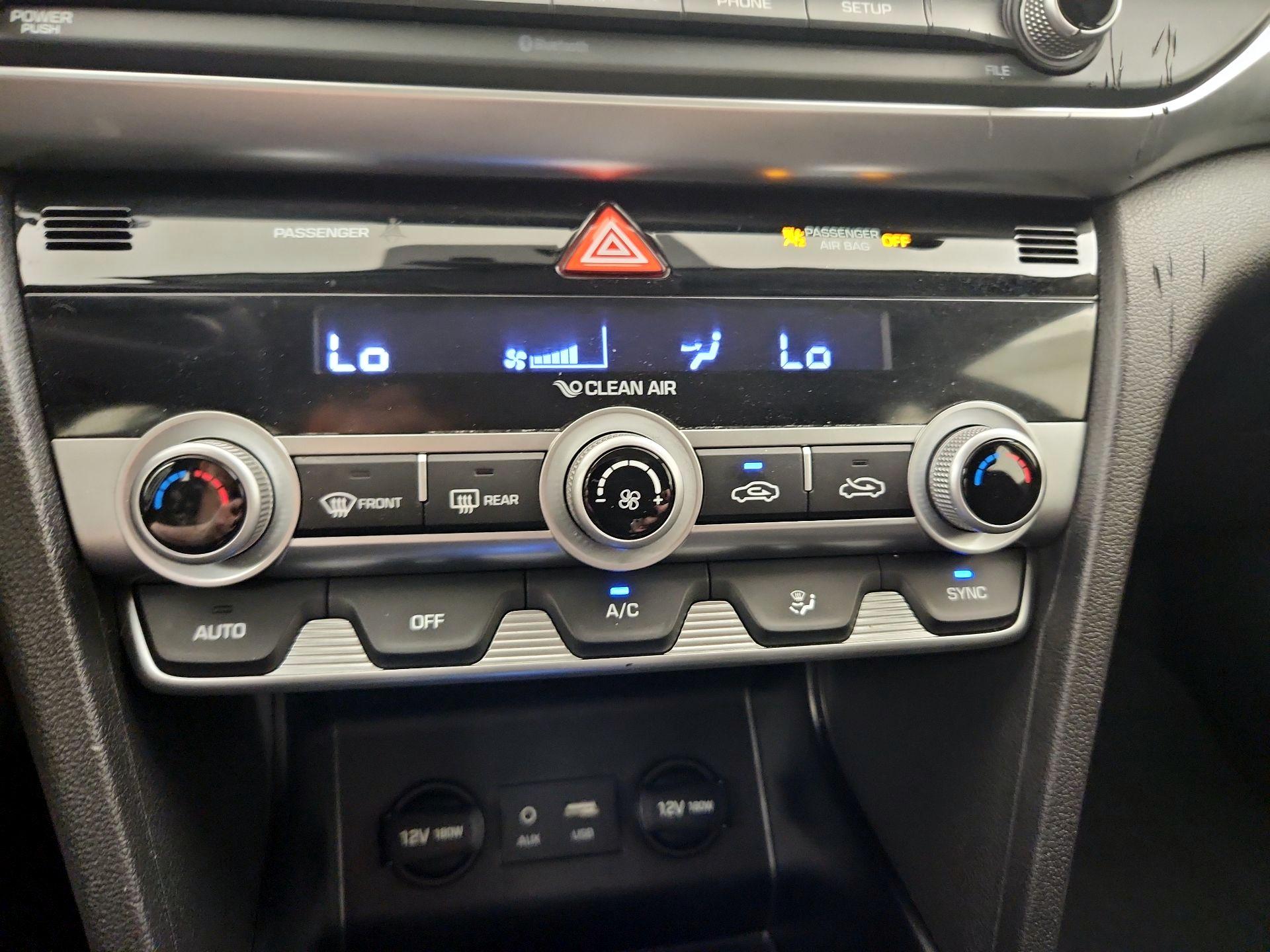 Thumbnail: 2020 Hyundai Elantra - 16