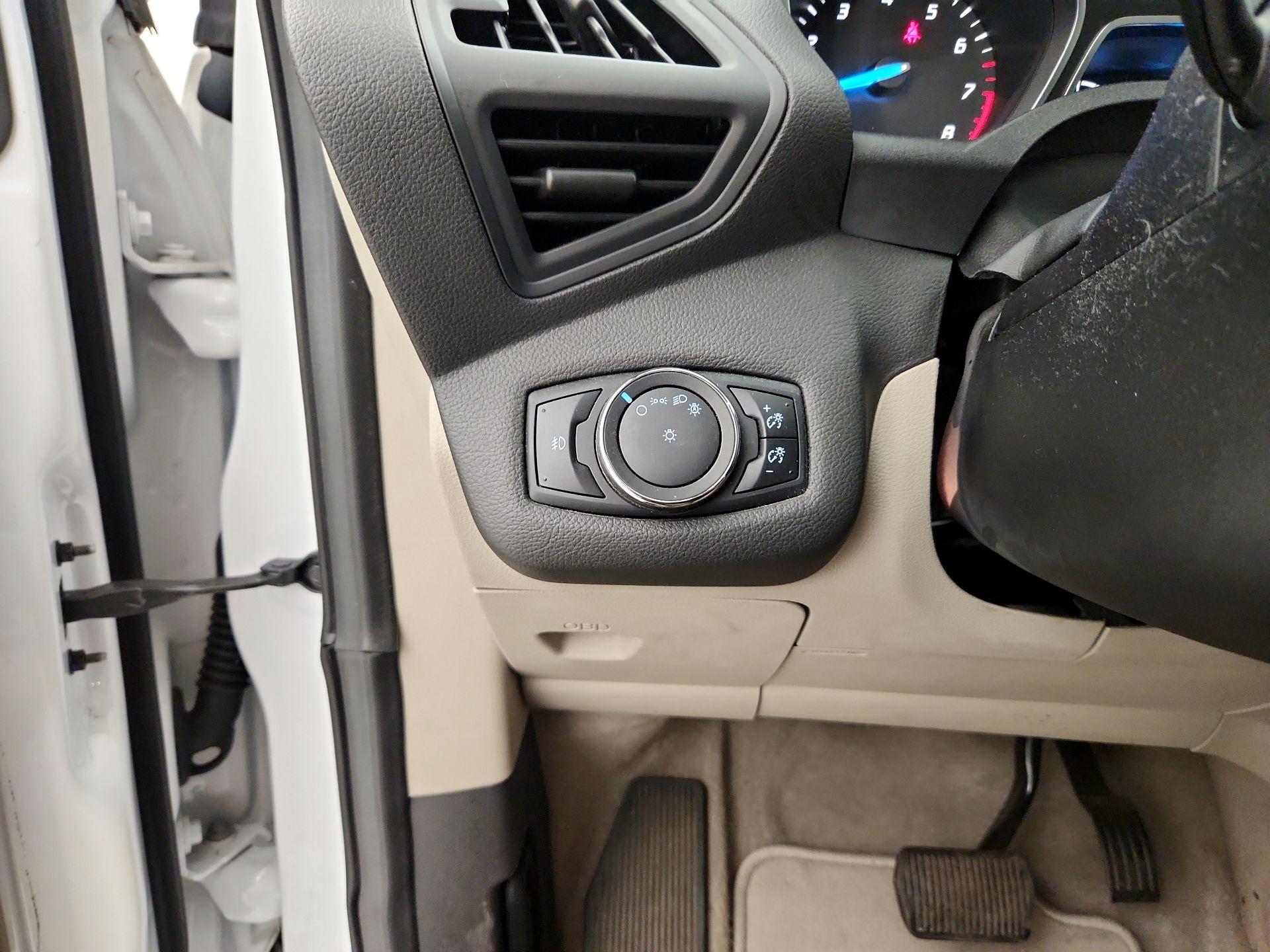 Thumbnail: 2015 Ford Escape - 13