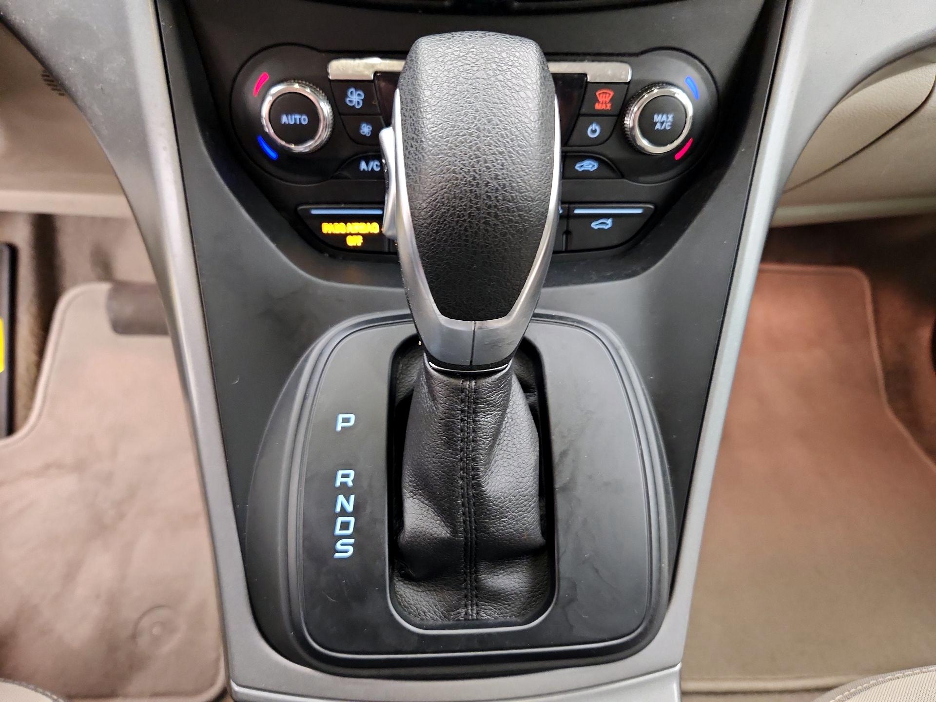 Thumbnail: 2015 Ford Escape - 18