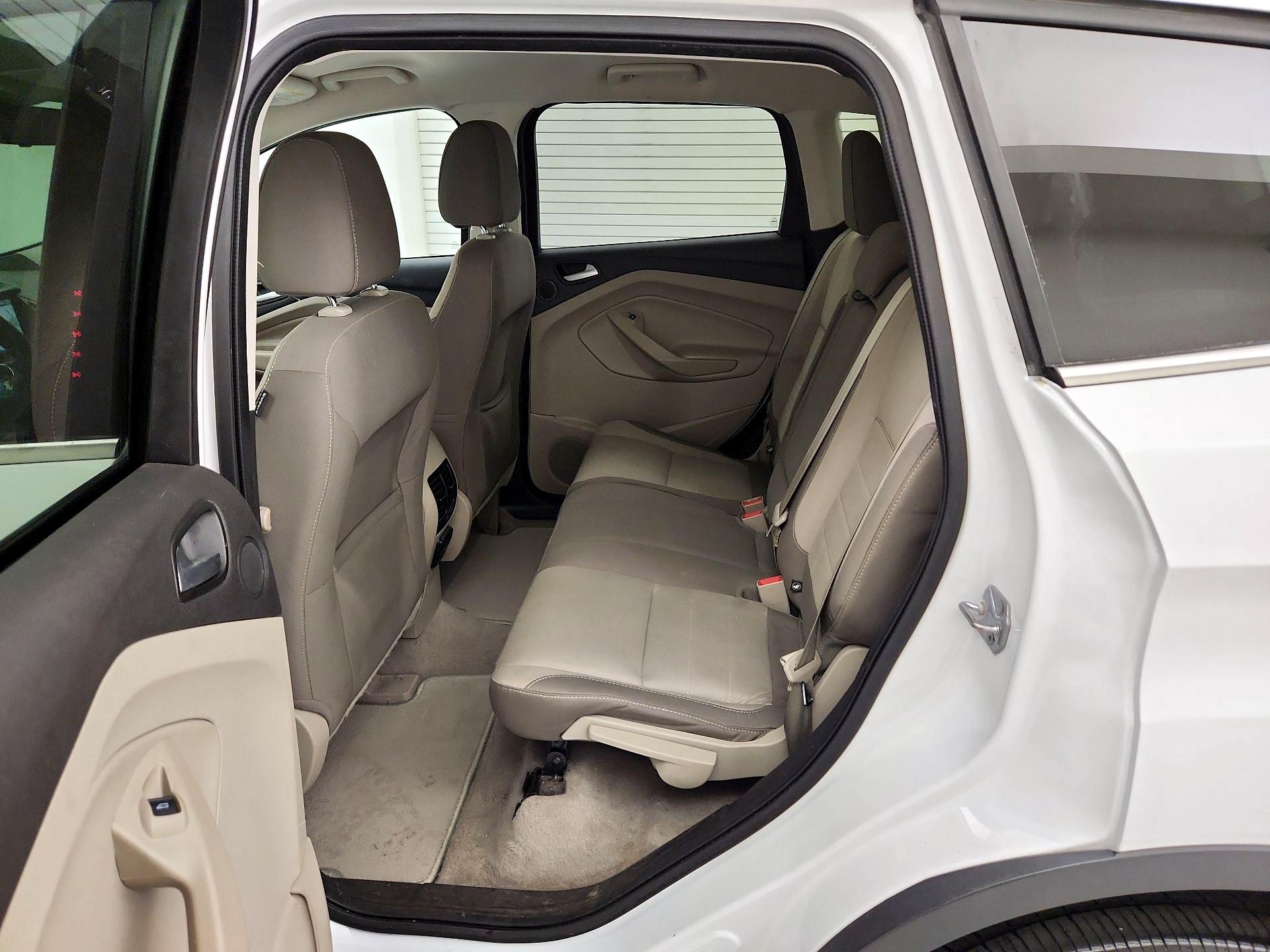 Thumbnail: 2015 Ford Escape - 20
