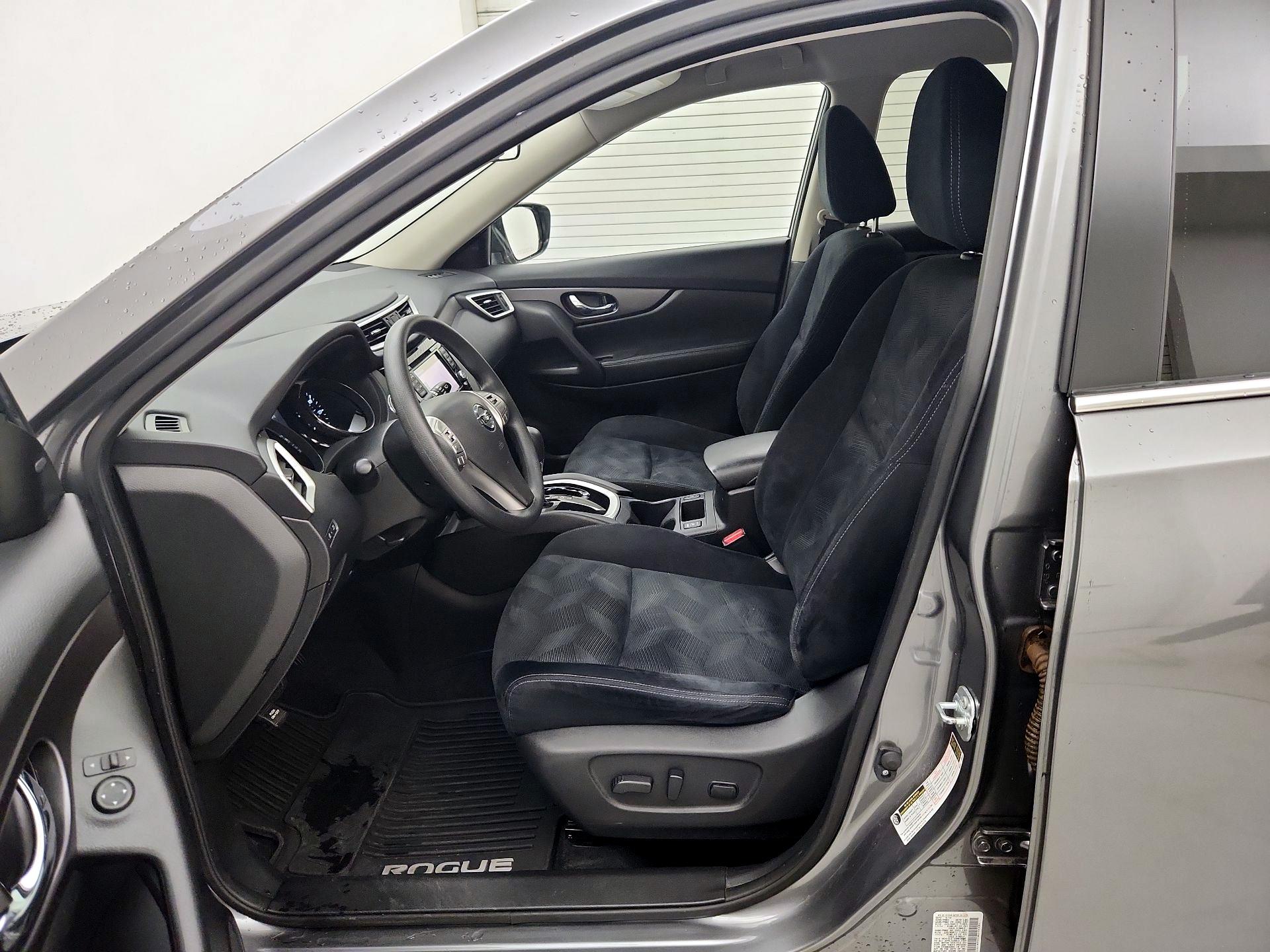 Thumbnail: 2016 Nissan Rogue - 11