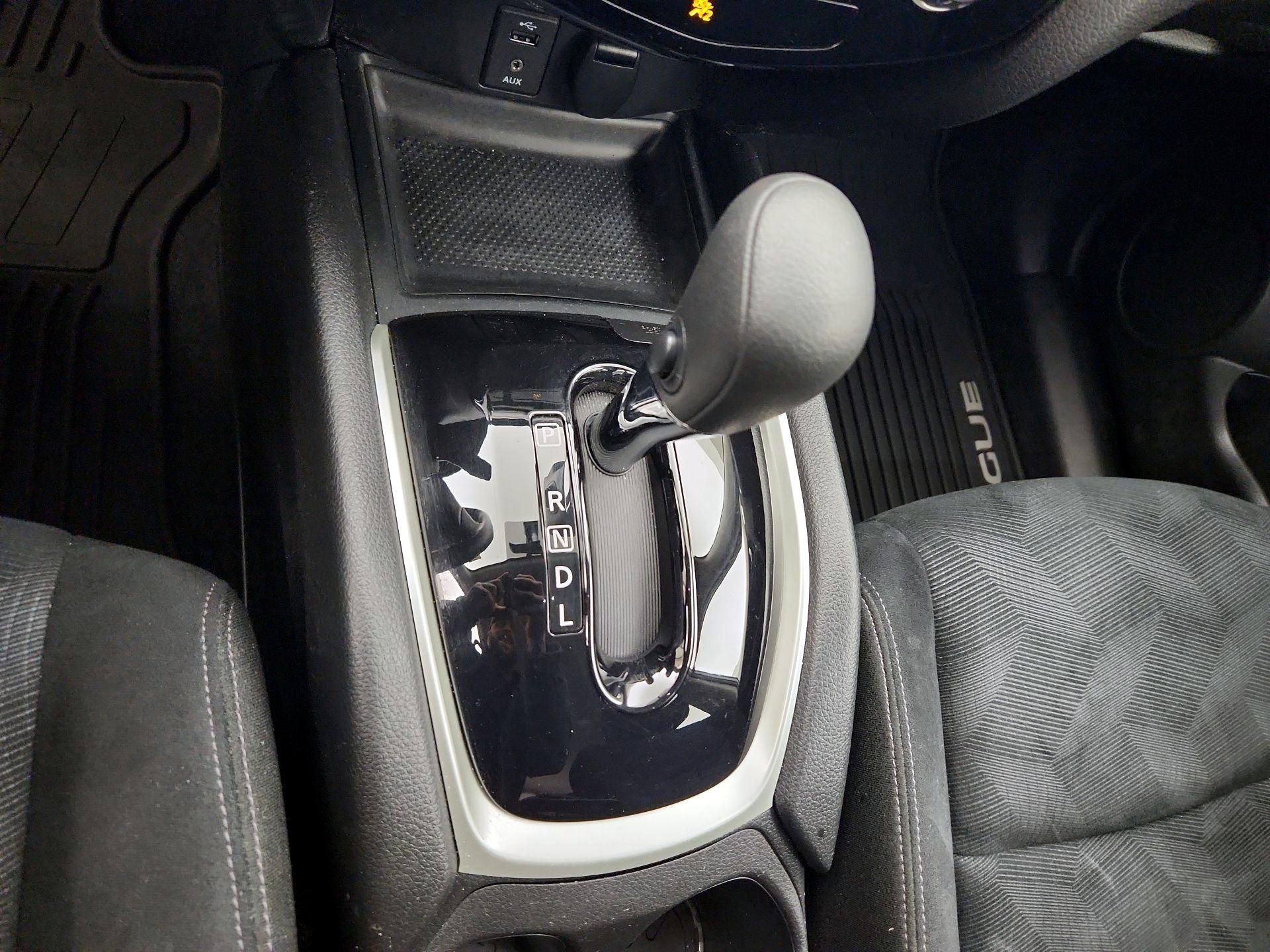Thumbnail: 2016 Nissan Rogue - 18