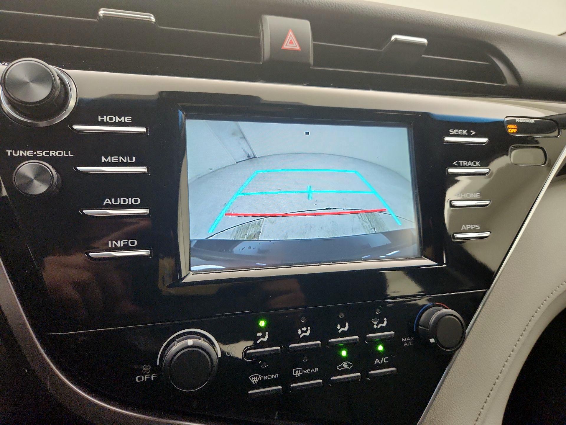 Thumbnail: 2018 Toyota Camry - 14