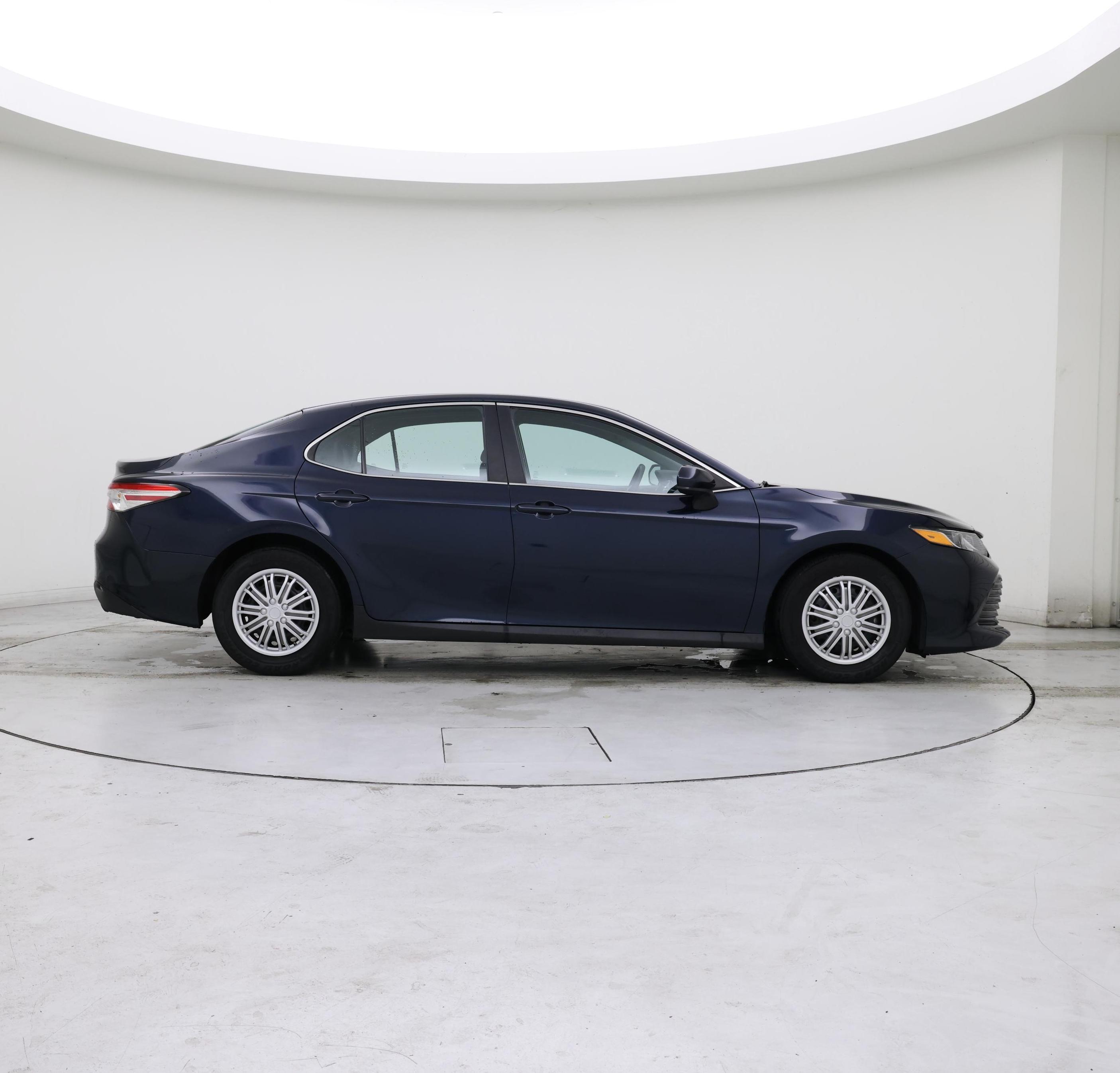 Thumbnail: 2018 Toyota Camry - 7