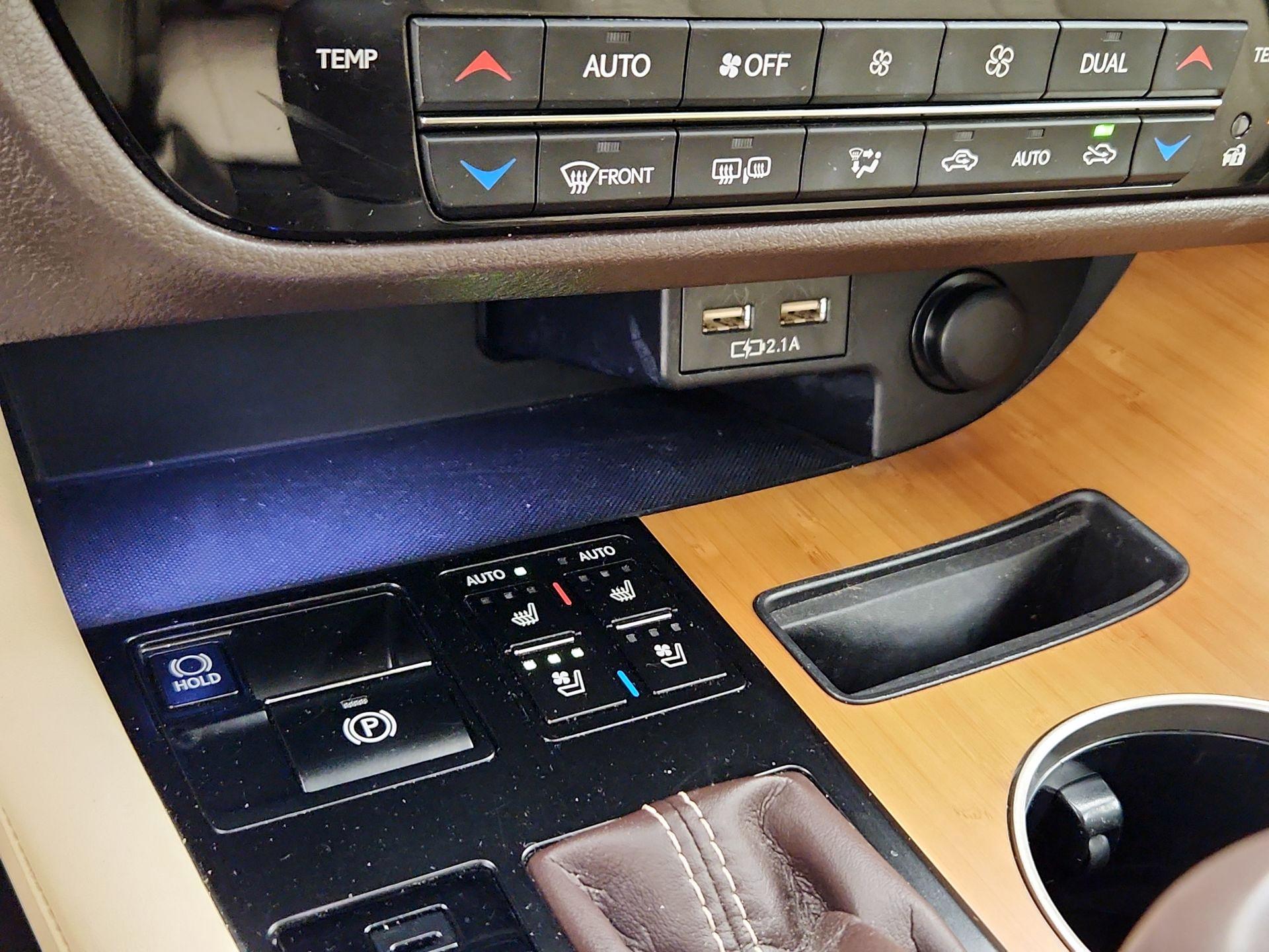 Thumbnail: 2020 Lexus RX - 19