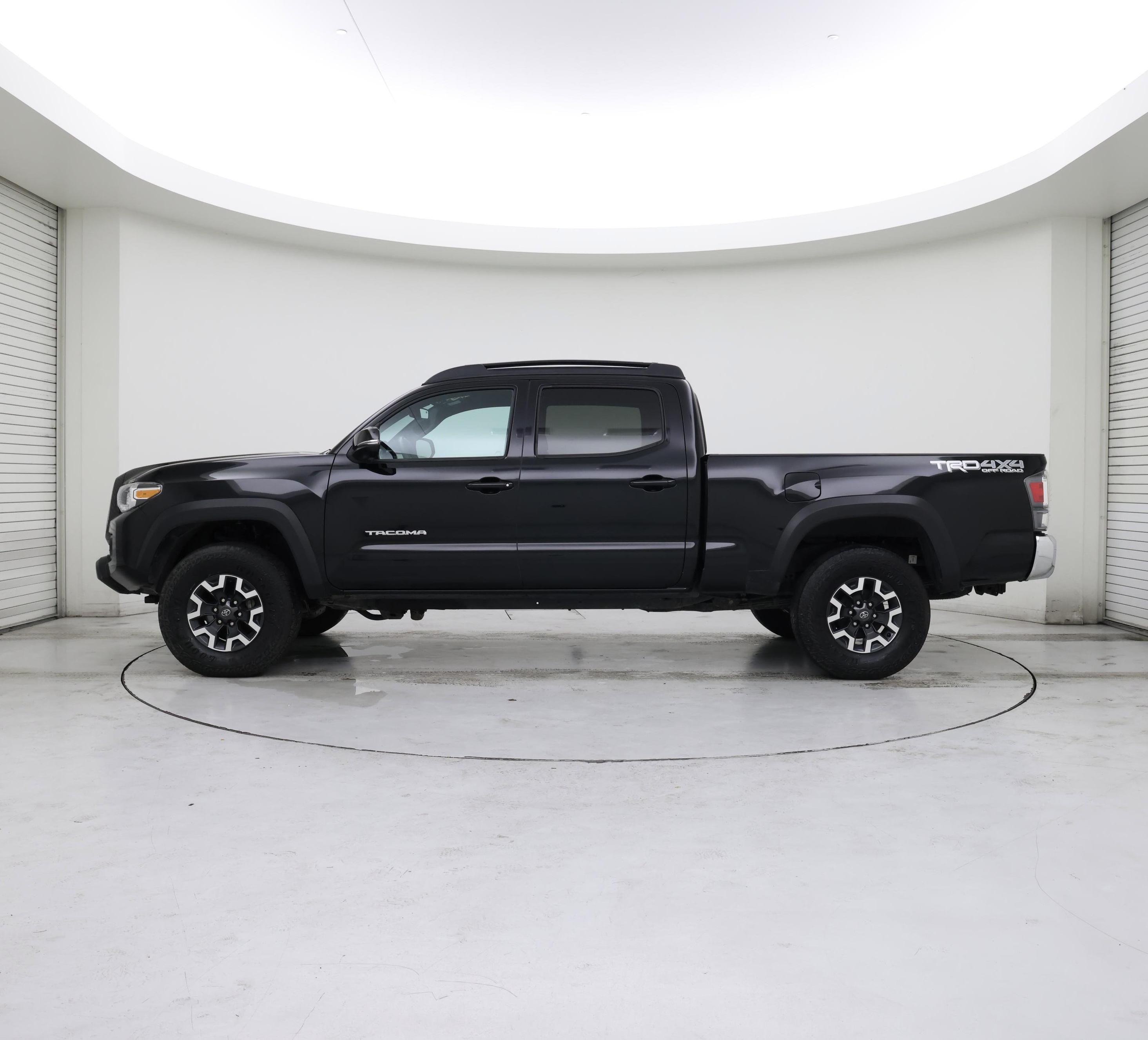 Thumbnail: 2022 Toyota Tacoma - 3