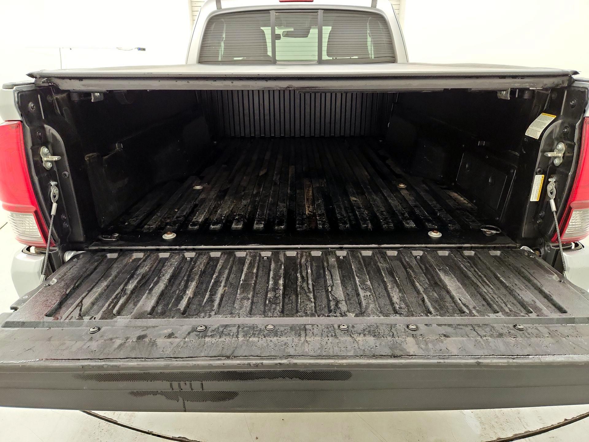 Thumbnail: 2020 Toyota Tacoma - 20