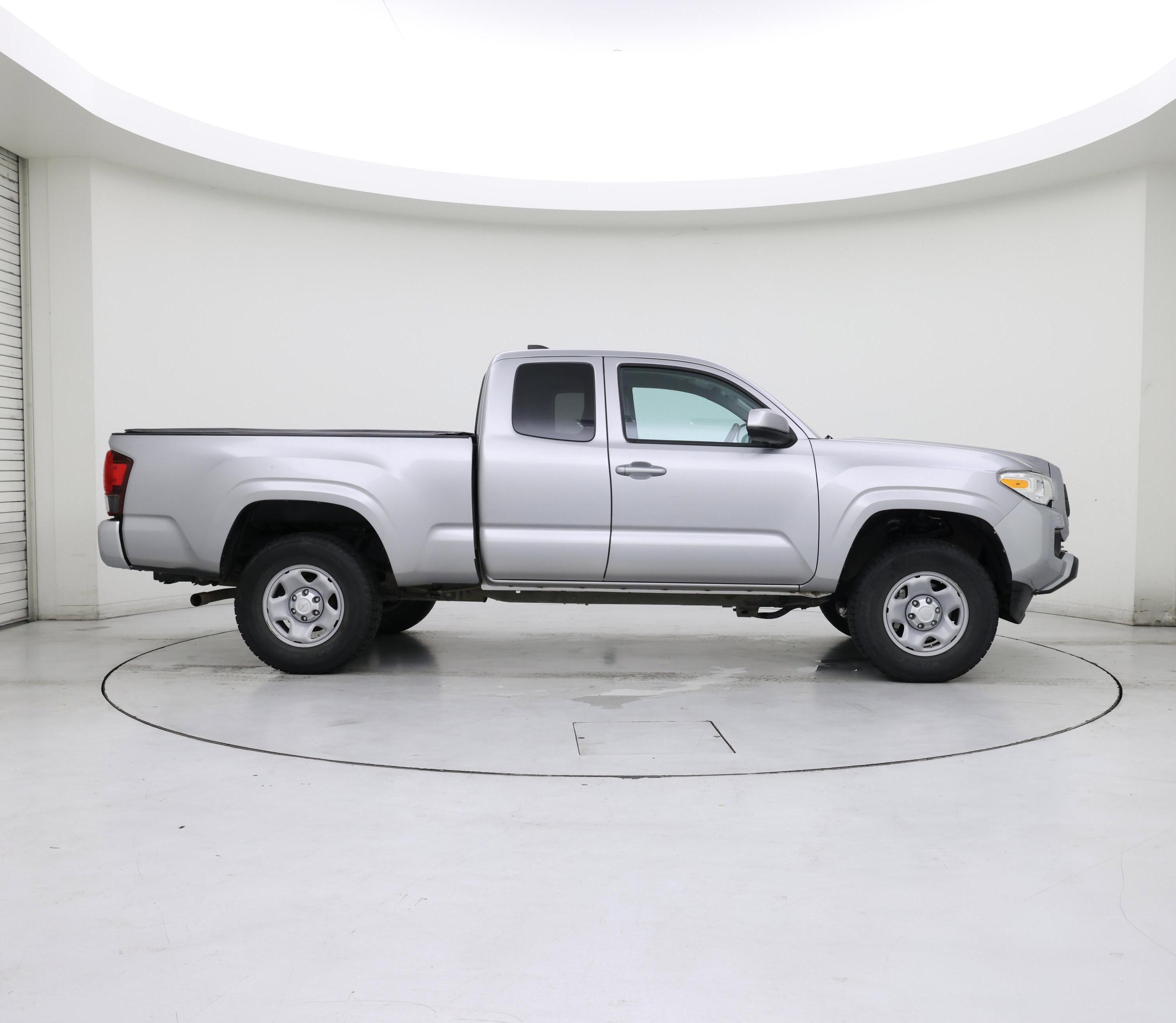 Thumbnail: 2020 Toyota Tacoma - 7