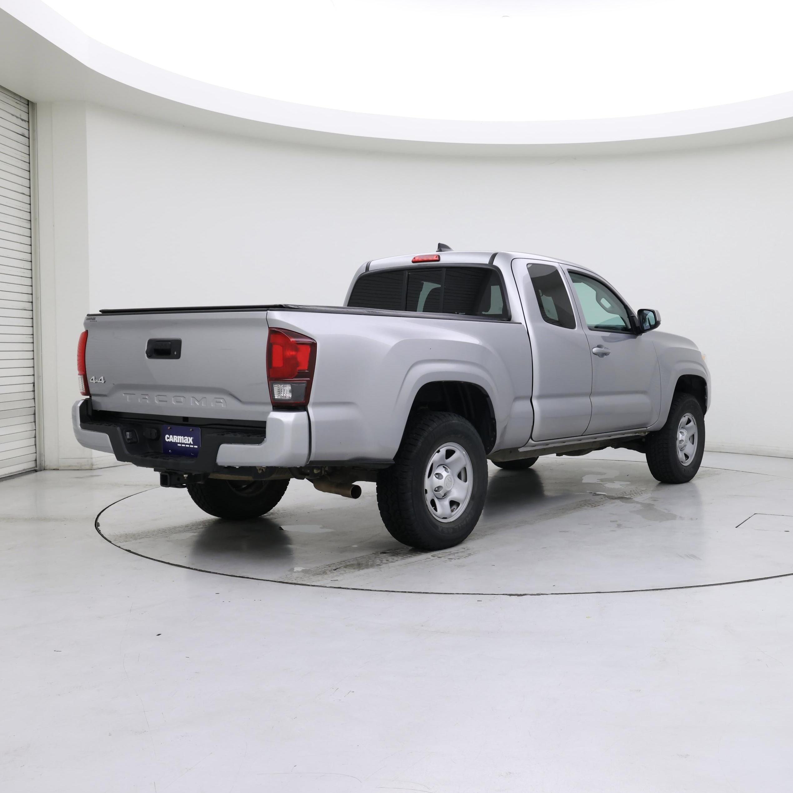Thumbnail: 2020 Toyota Tacoma - 8