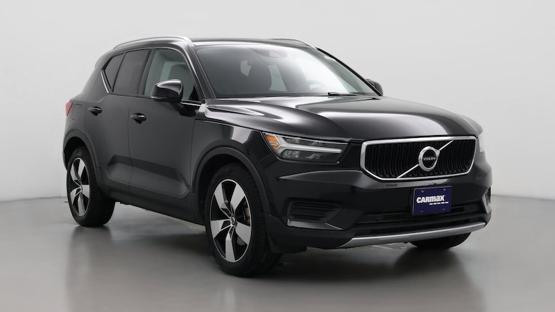2019 Volvo XC40 T5 Momentum Hero Image