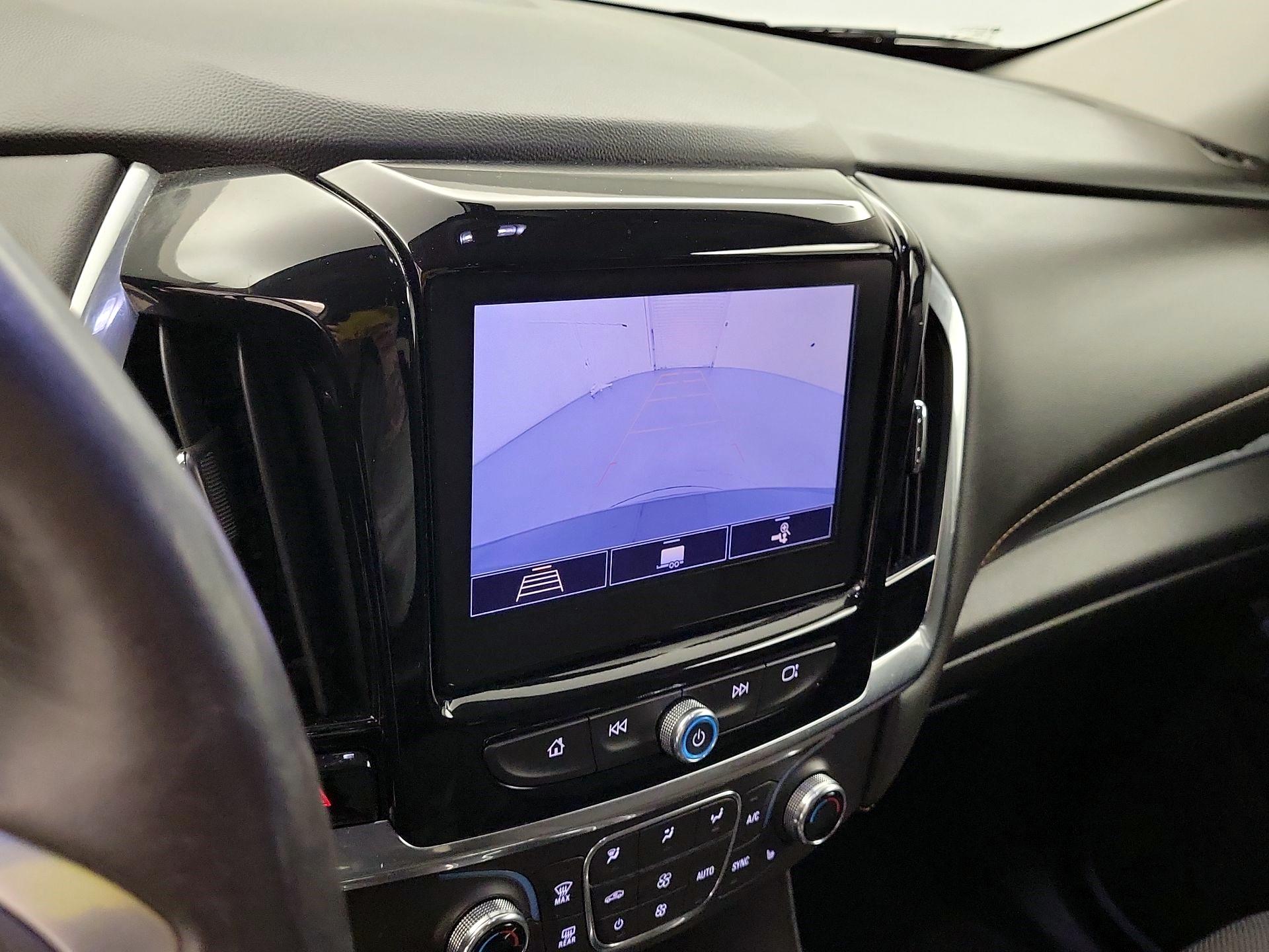 Thumbnail: 2021 Chevrolet Traverse - 14