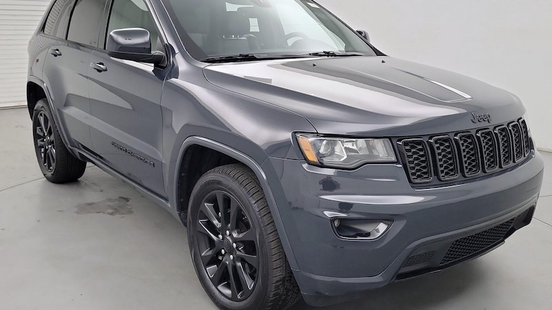 2017 Jeep Grand Cherokee Altitude Hero Image