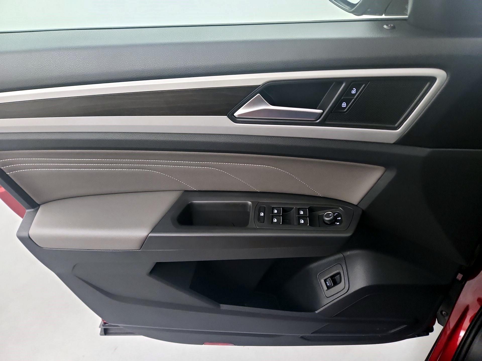 Thumbnail: 2023 Volkswagen Atlas - 10