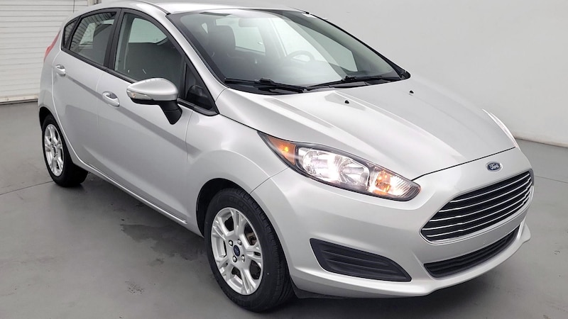 2016 Ford Fiesta SE Hero Image