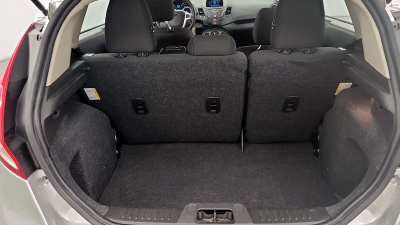 2016 Ford Fiesta SE 17