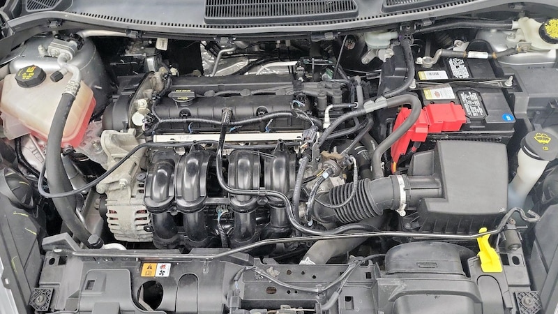 2016 Ford Fiesta SE 18
