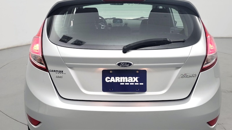 2016 Ford Fiesta SE 6