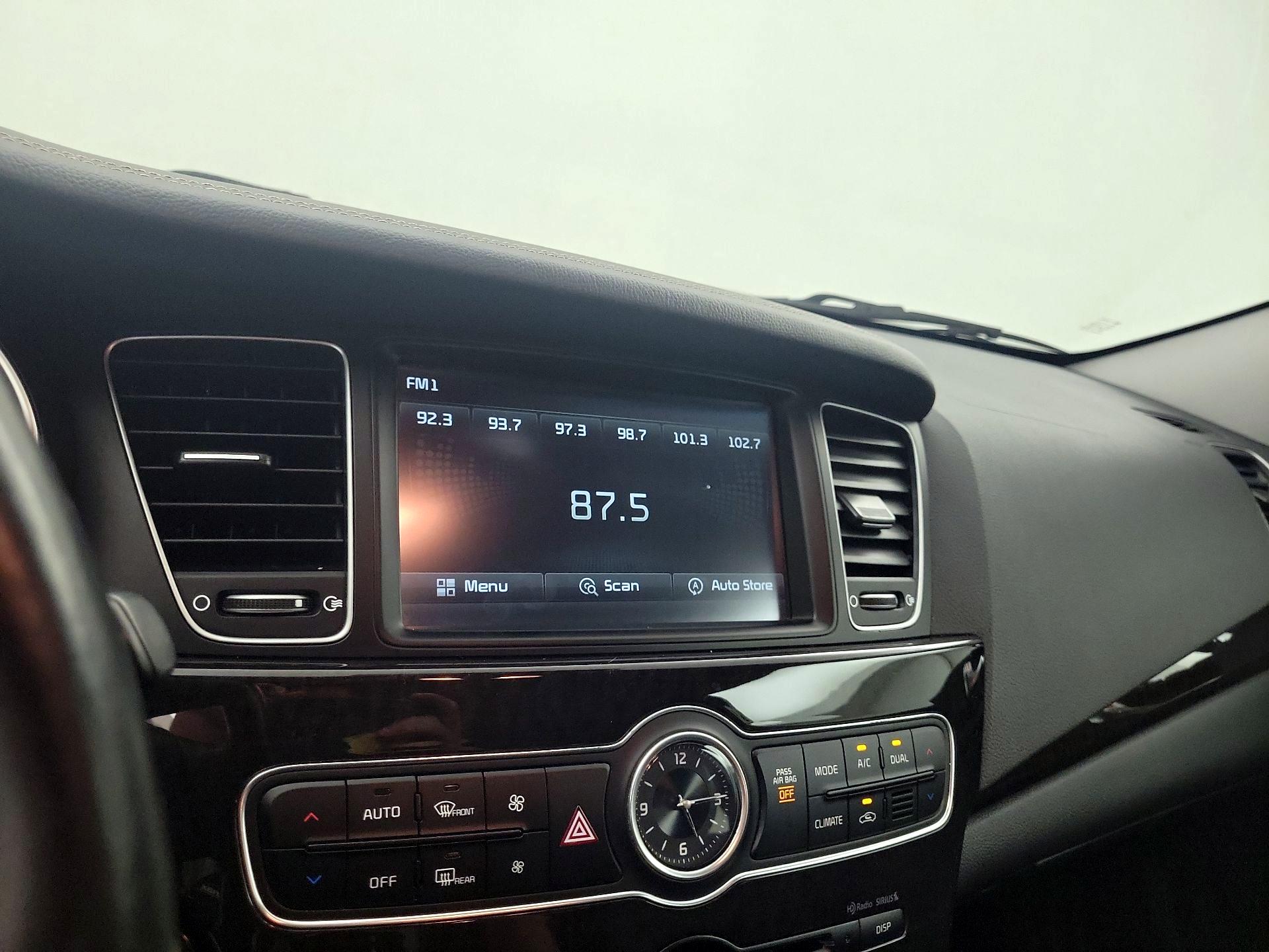Thumbnail: 2014 Kia Cadenza - 15