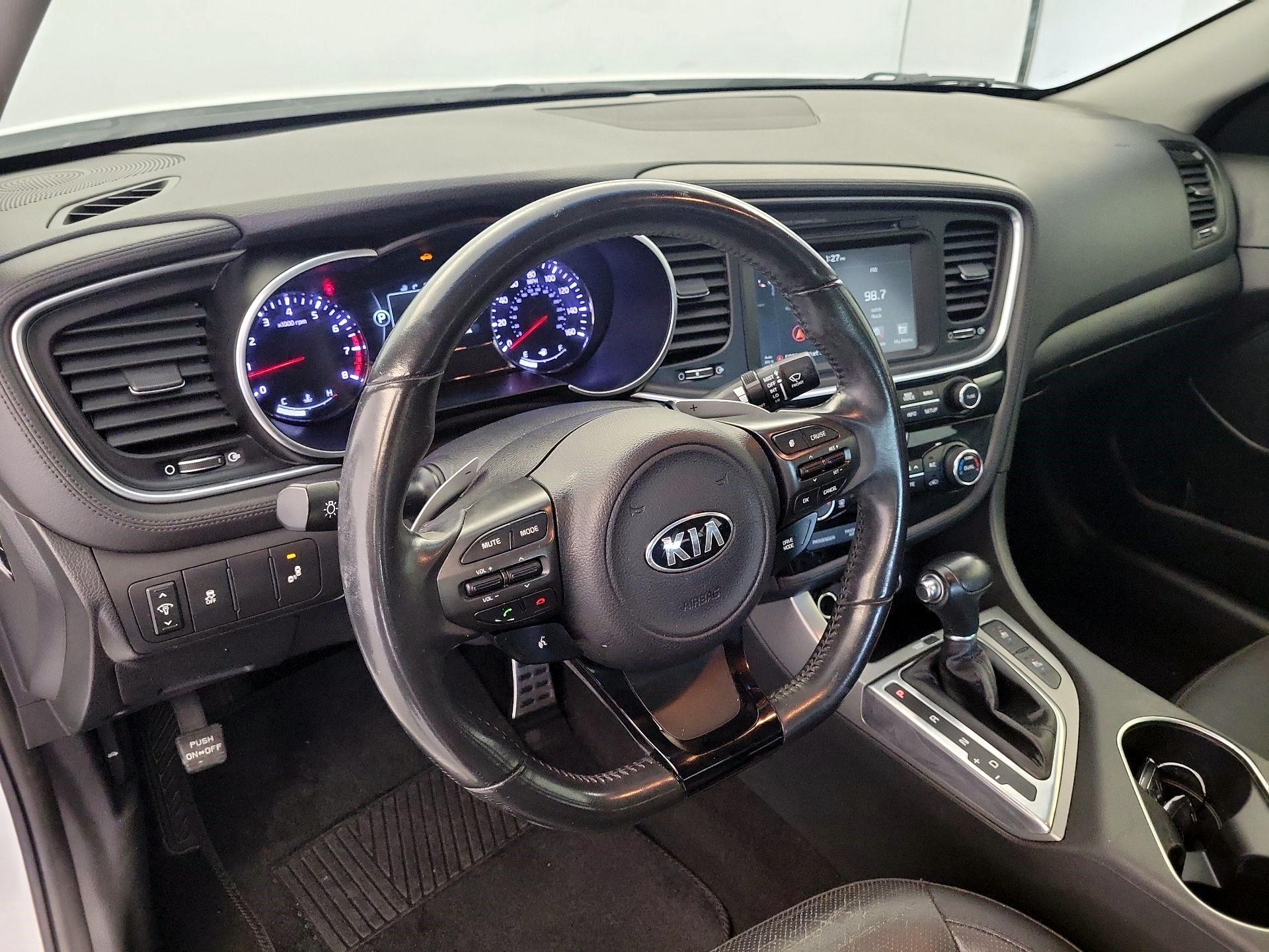 Thumbnail: 2015 Kia Optima - 8
