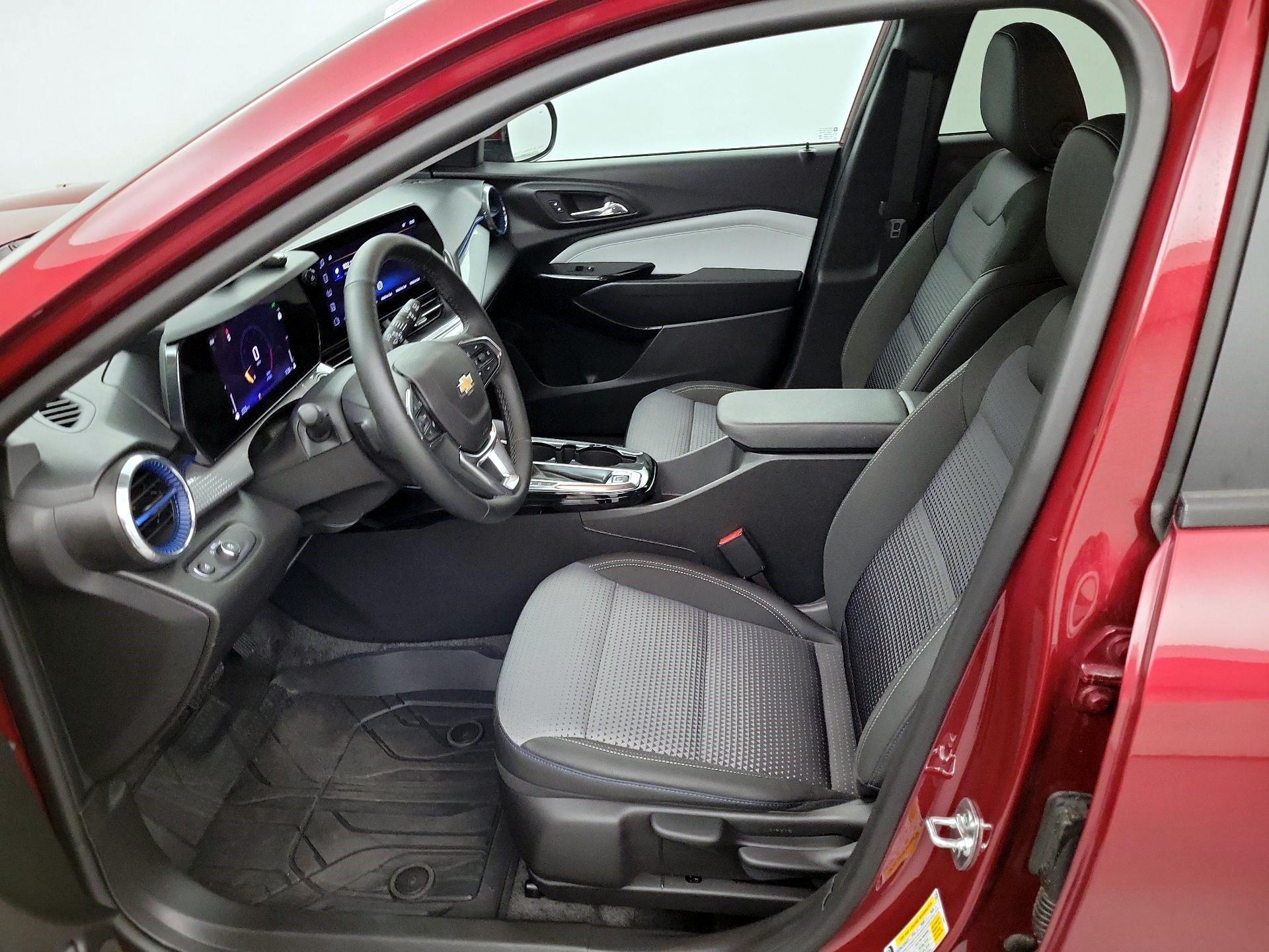 Thumbnail: 2025 Chevrolet Trax - 9
