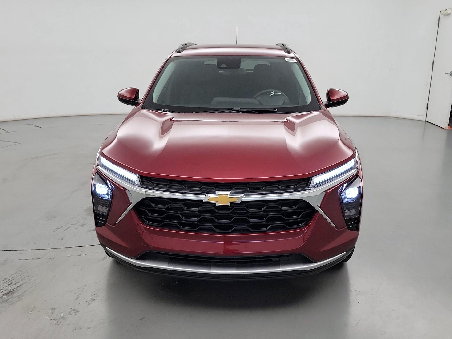 Thumbnail: 2025 Chevrolet Trax - 2