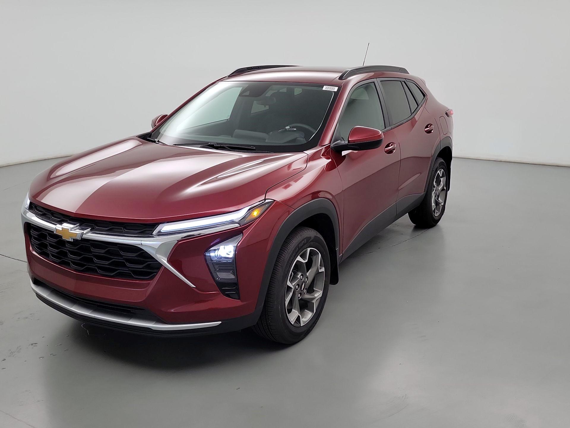 Thumbnail: 2025 Chevrolet Trax - 3