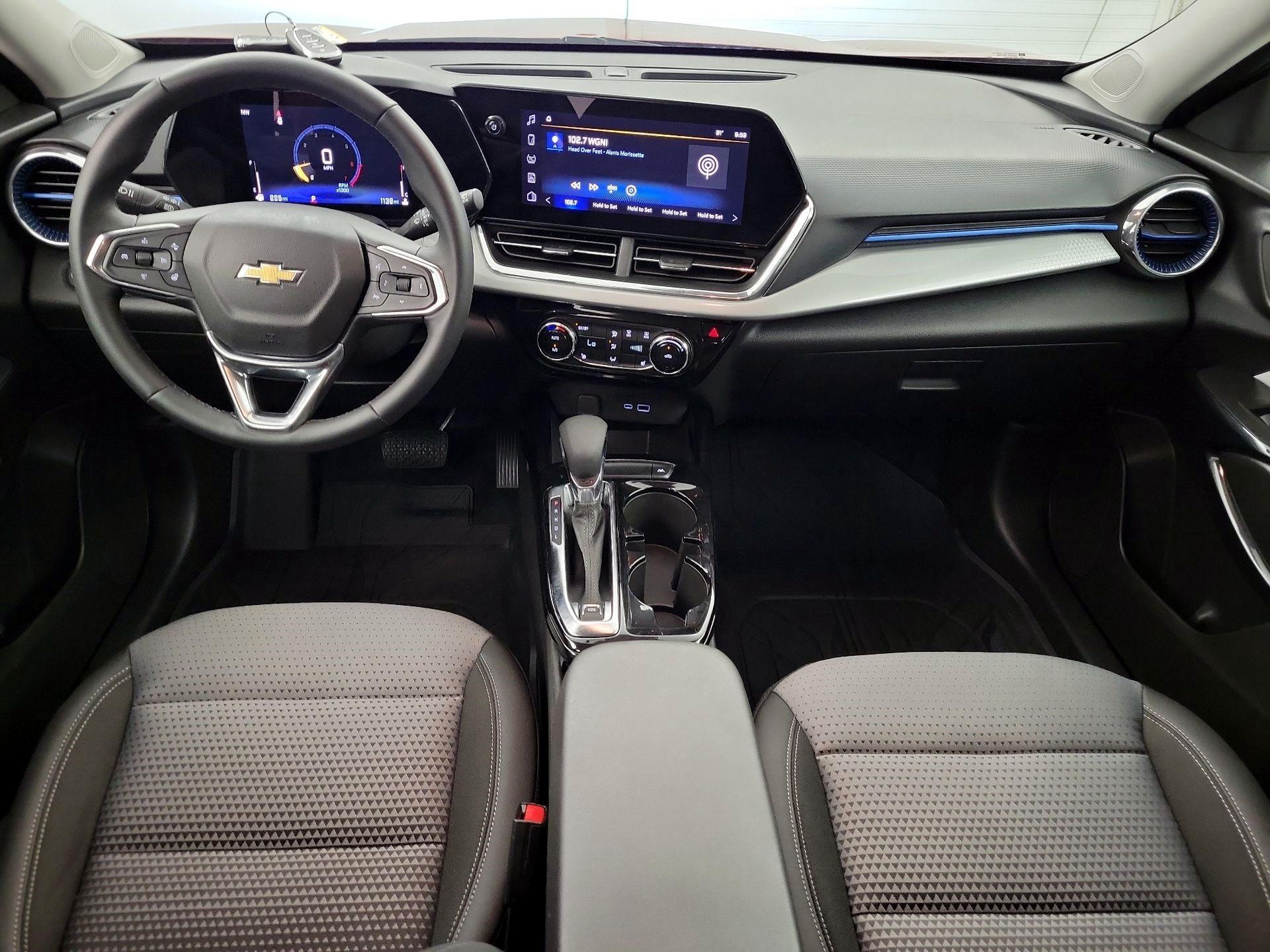 Thumbnail: 2025 Chevrolet Trax - 8