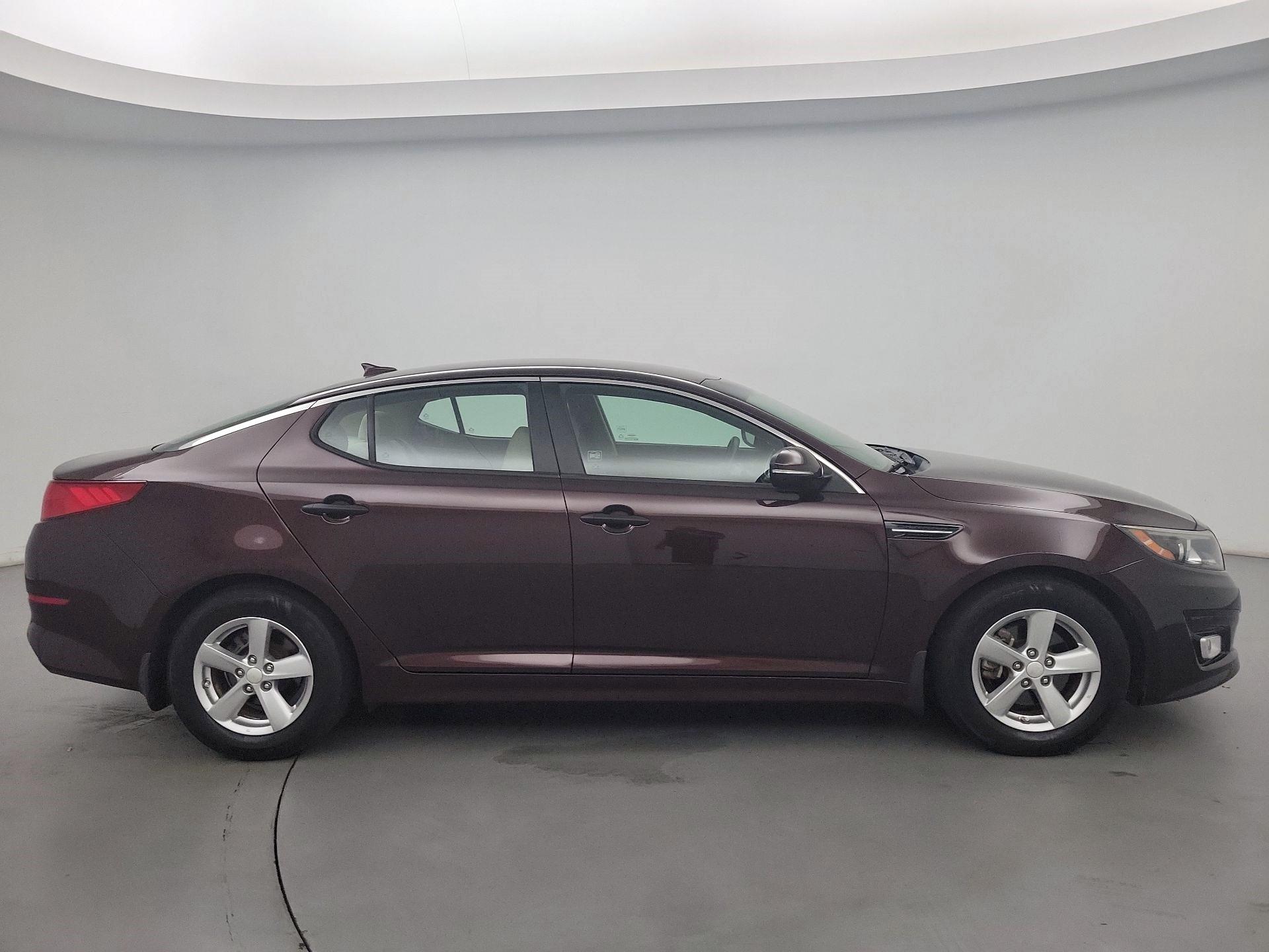 Thumbnail: 2015 Kia Optima - 4