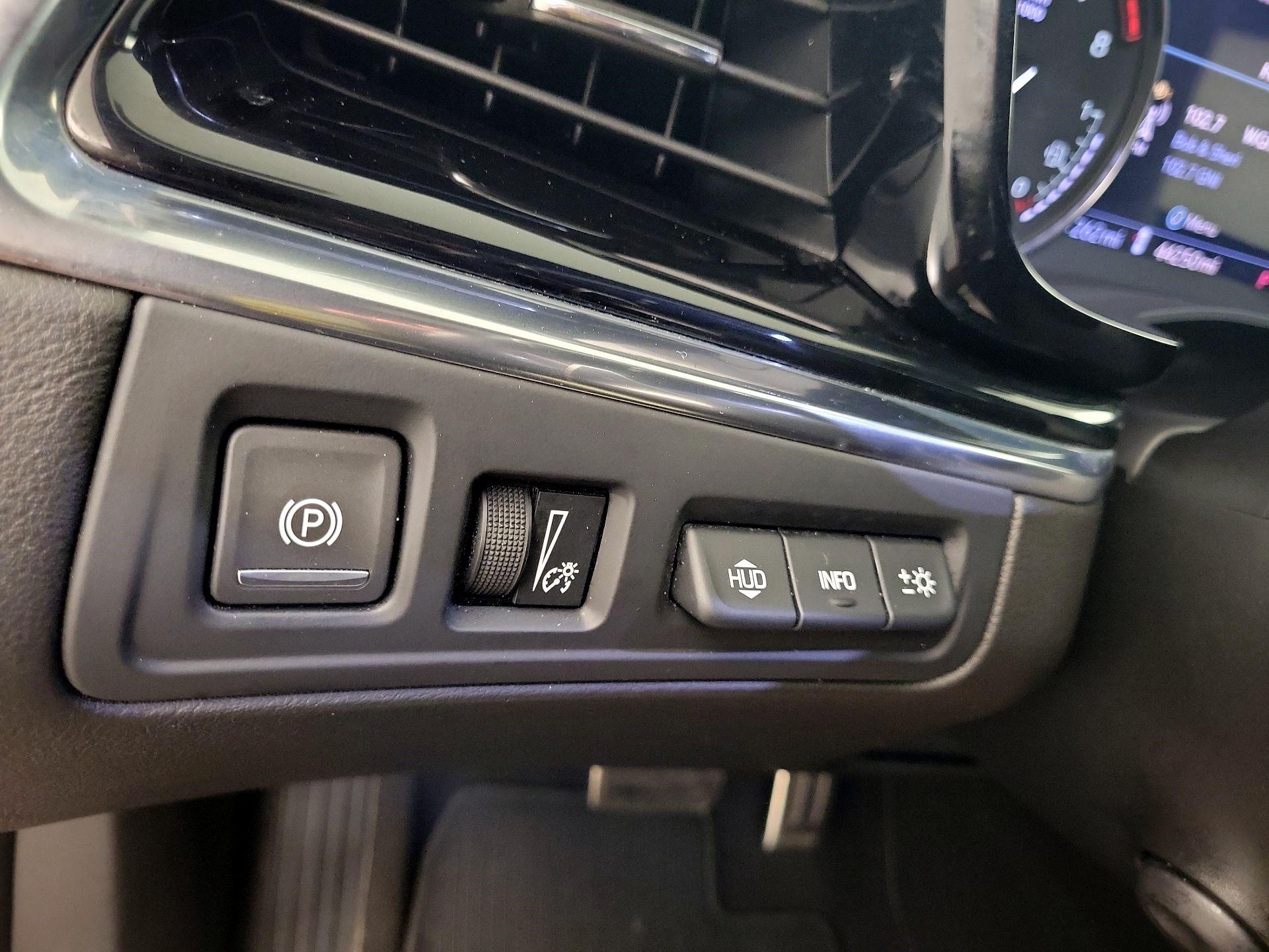 Thumbnail: 2021 Cadillac XT6 - 11