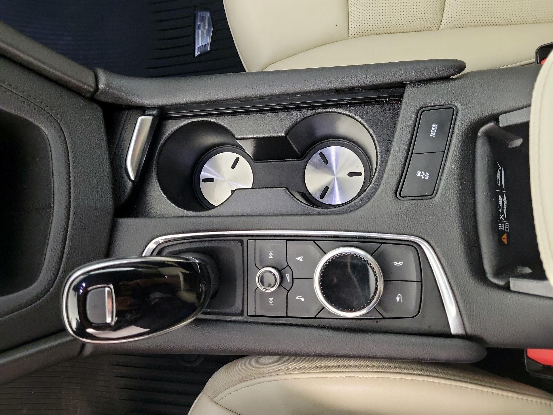 Thumbnail: 2021 Cadillac XT6 - 15