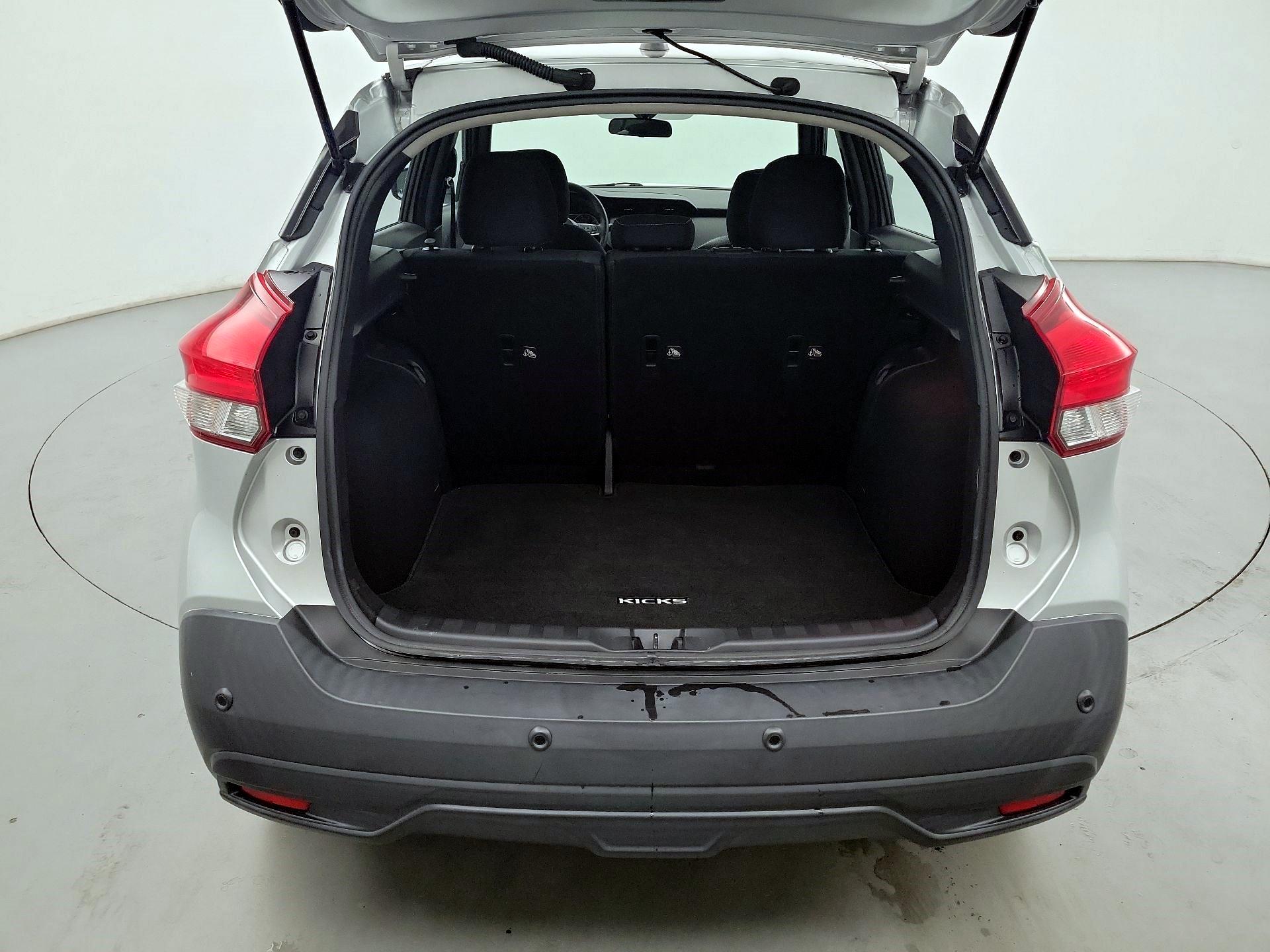 Thumbnail: 2020 Nissan Kicks - 17