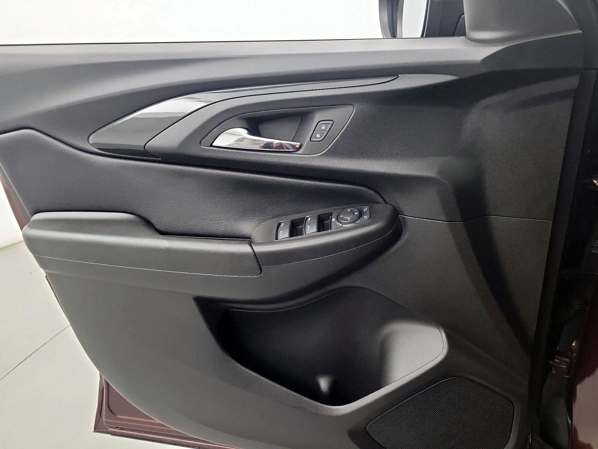 Thumbnail: 2022 Chevrolet TrailBlazer - 10