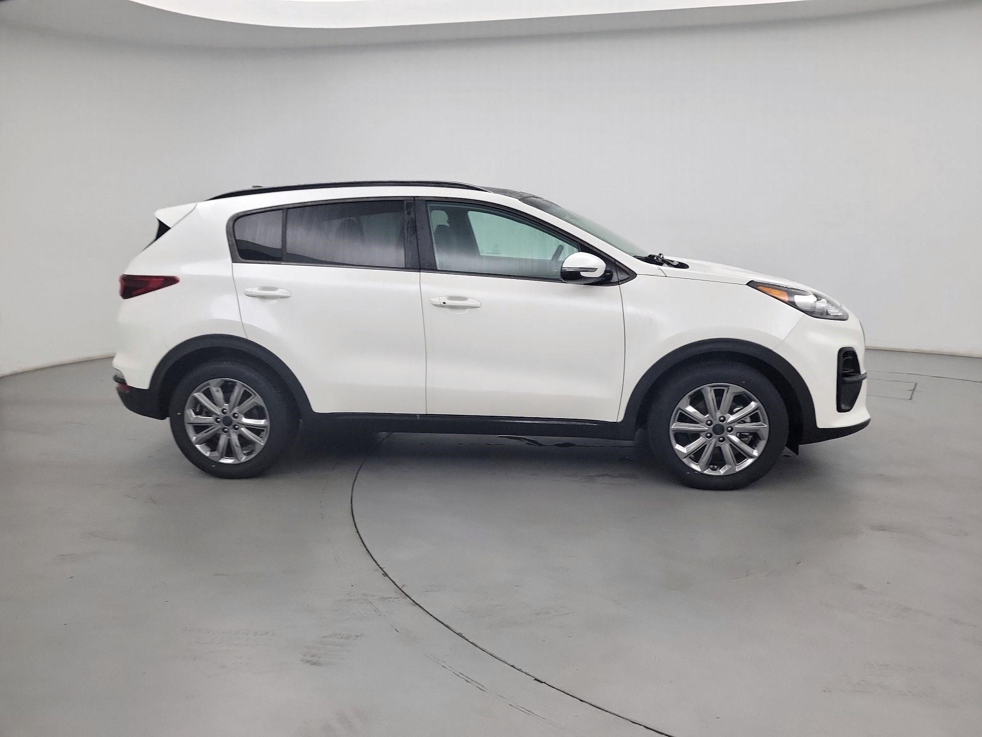 Thumbnail: 2022 Kia Sportage - 4