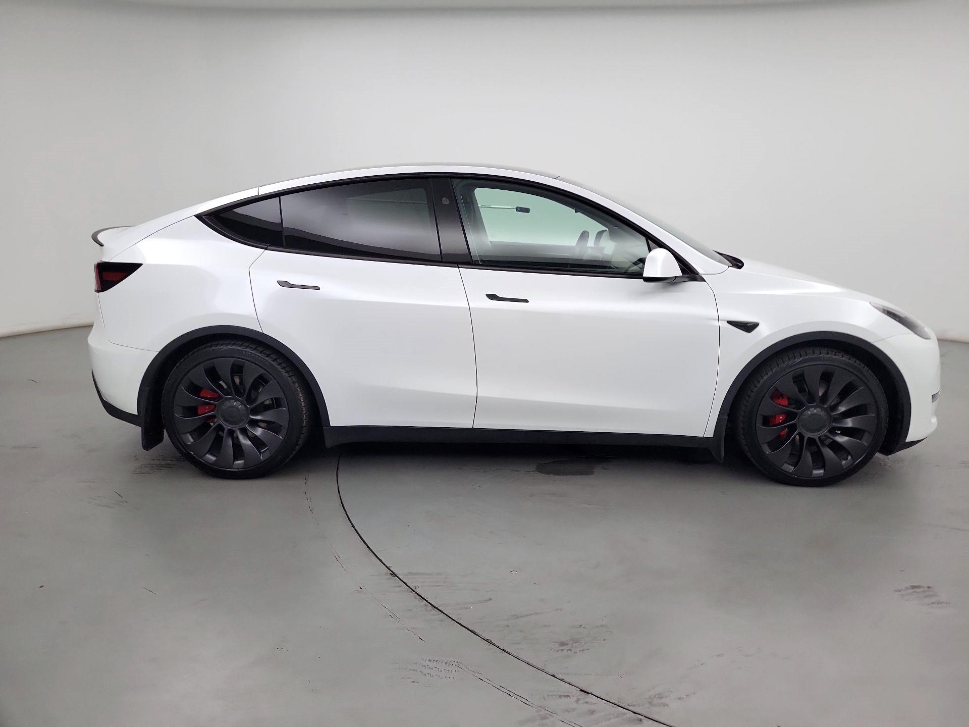 Thumbnail: 2023 Tesla Model Y - 4