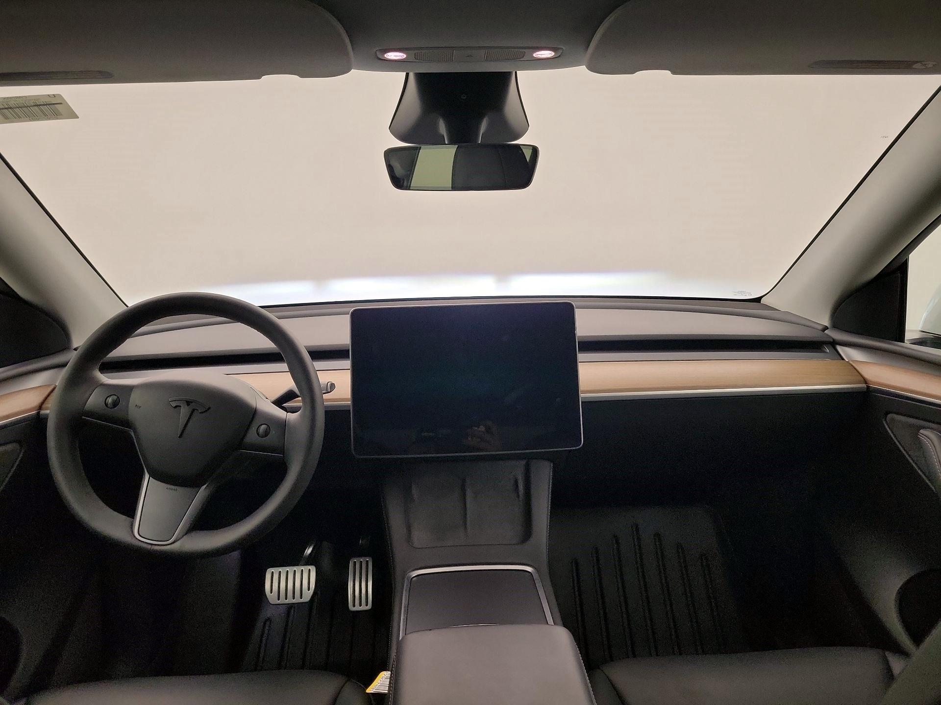 Thumbnail: 2023 Tesla Model Y - 8