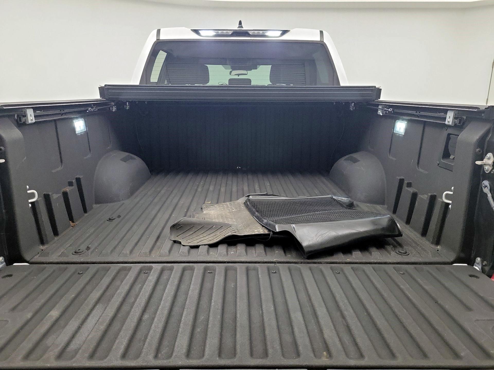 Thumbnail: 2022 Toyota Tundra - 18