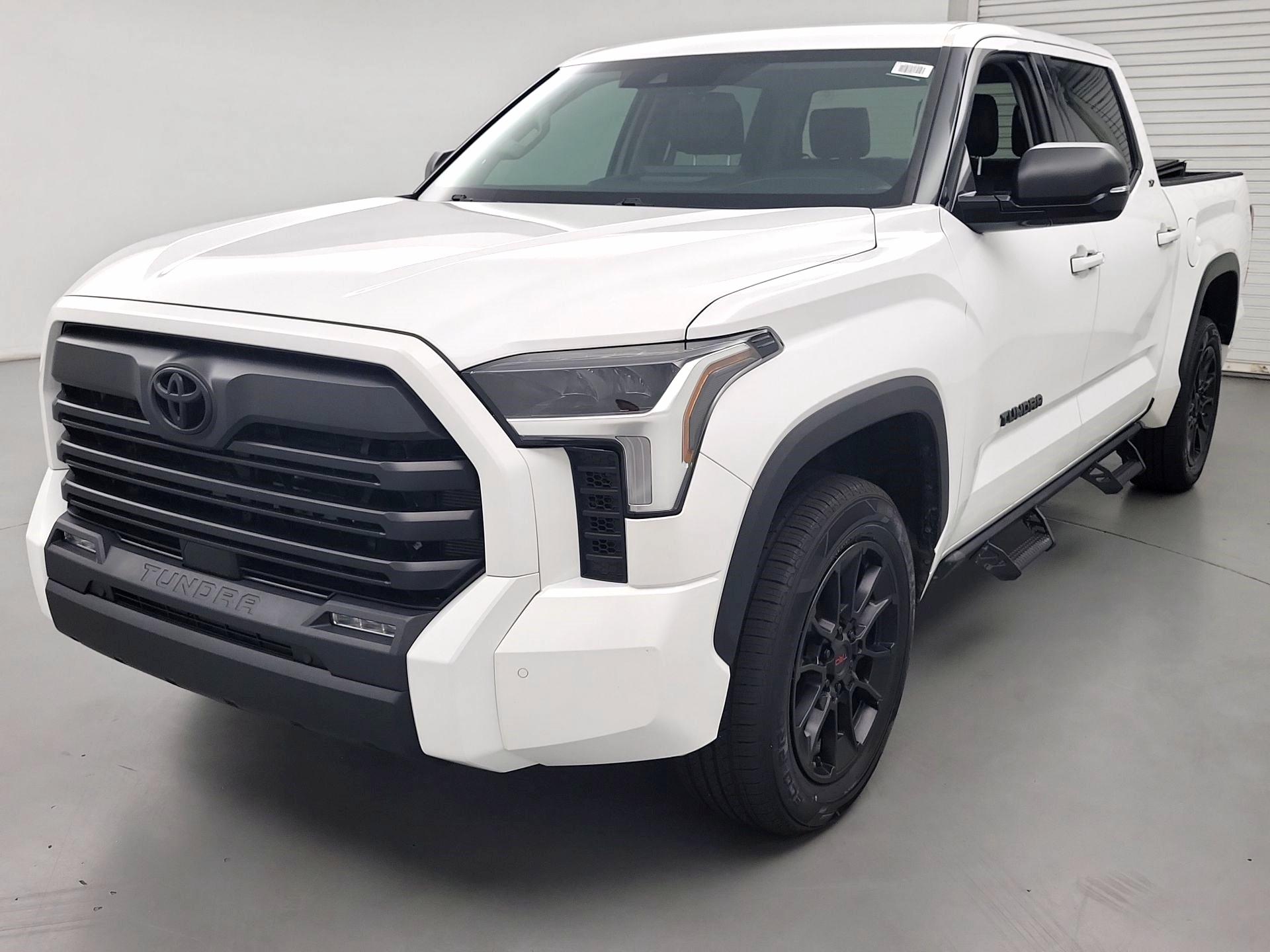 Thumbnail: 2022 Toyota Tundra - 3