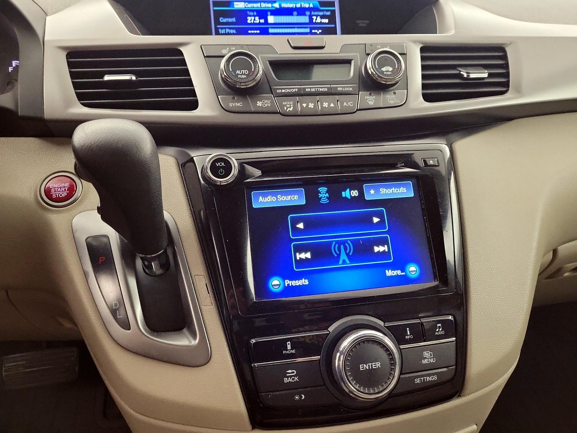 Thumbnail: 2016 Honda Odyssey - 14