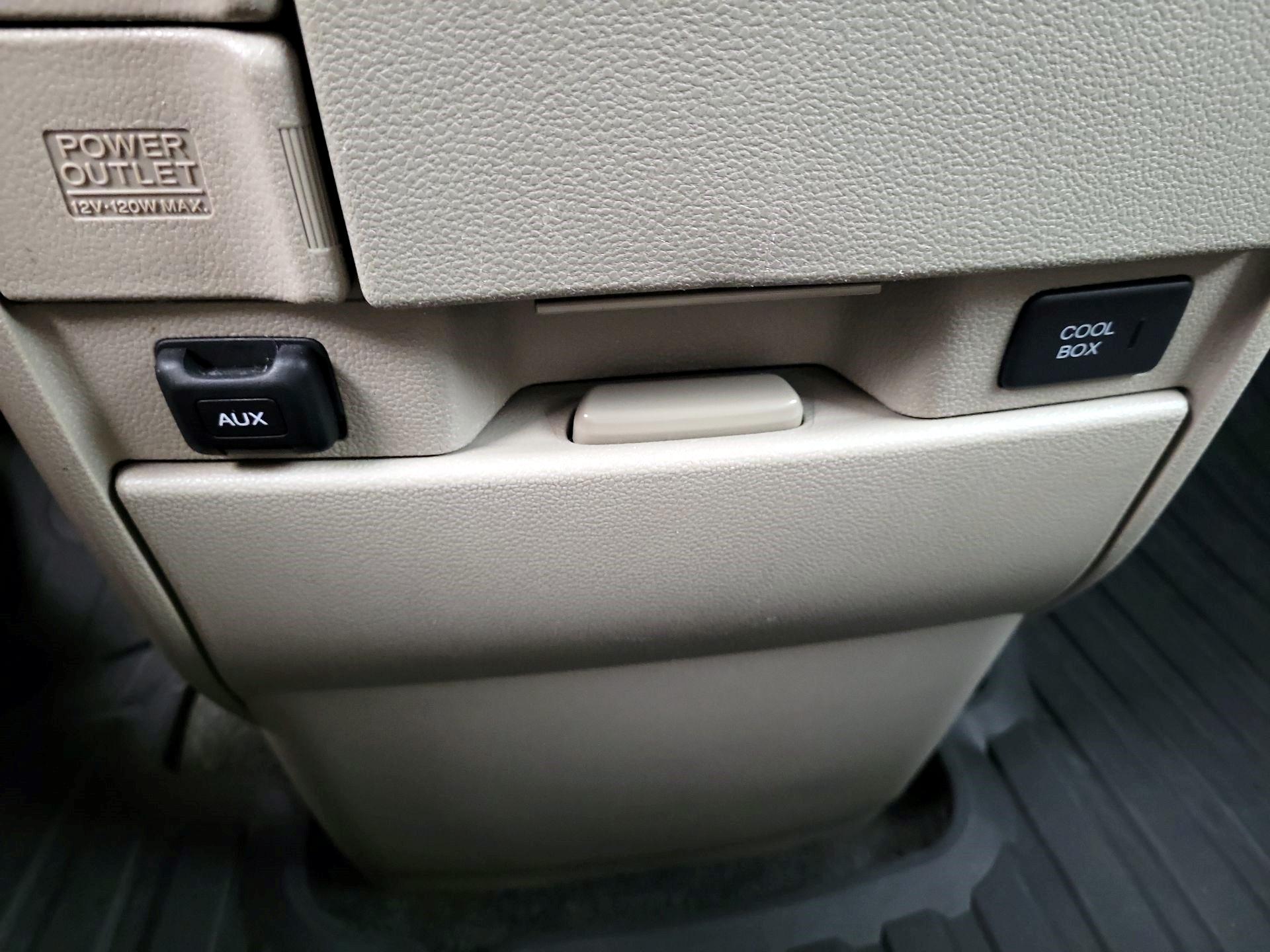 Thumbnail: 2016 Honda Odyssey - 16