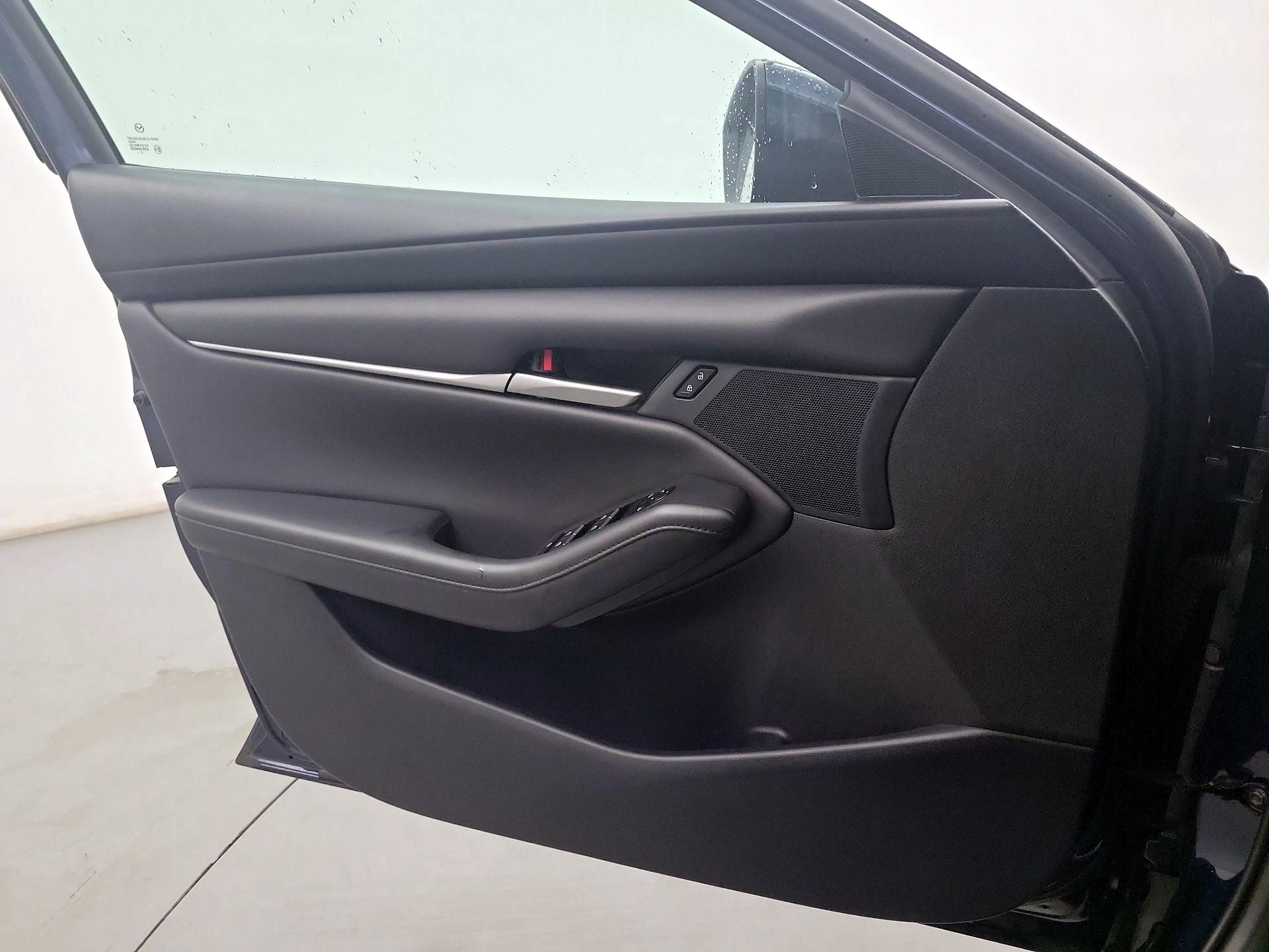 Thumbnail: 2021 Mazda Mazda3 - 10