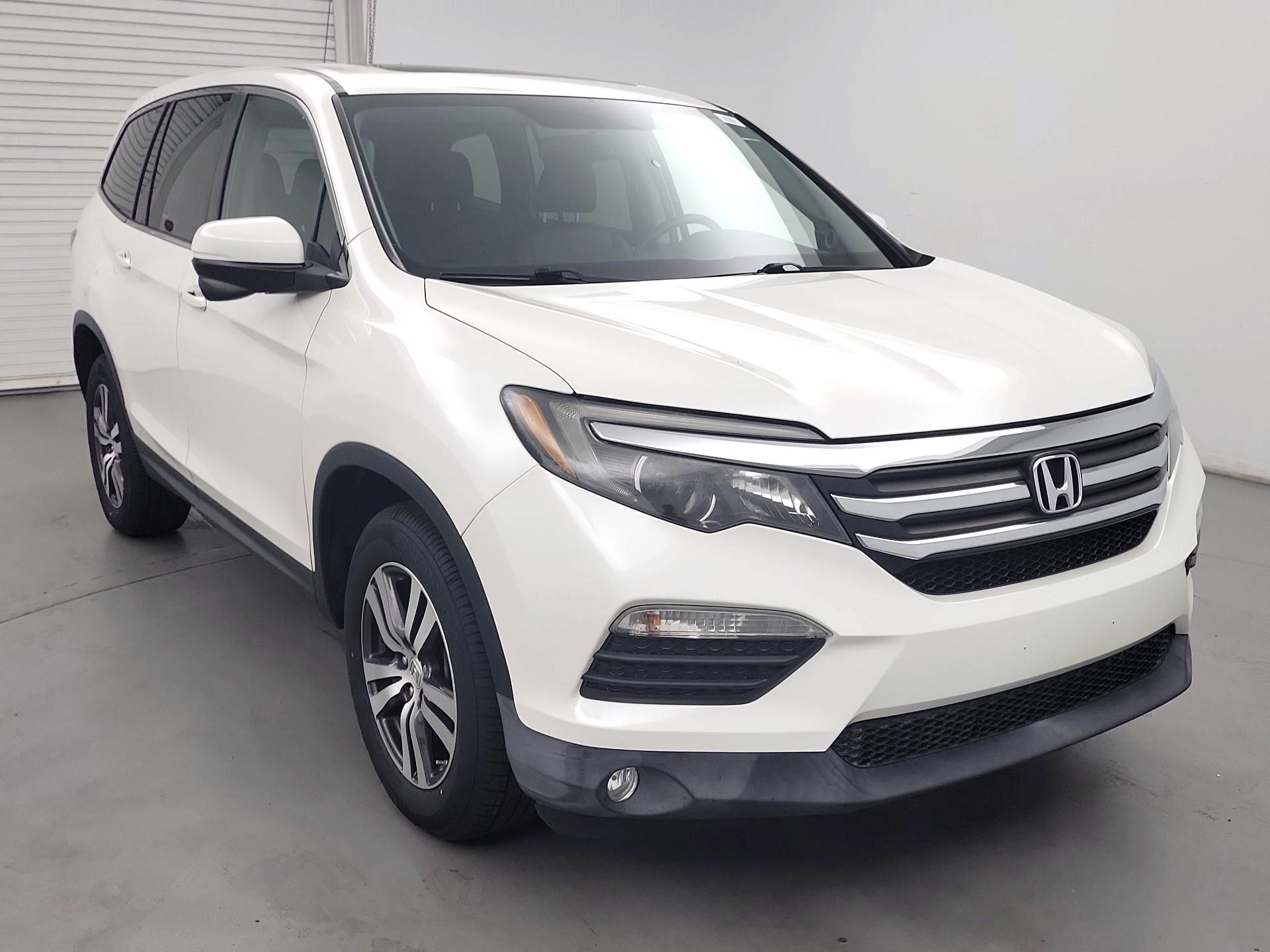Thumbnail: 2017 Honda Pilot - 1