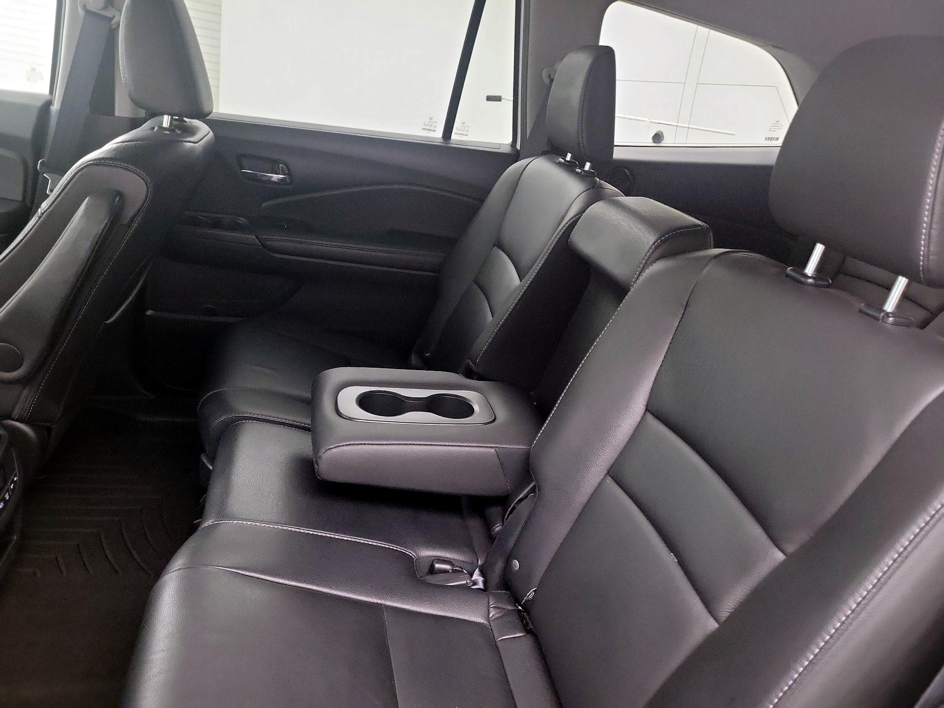 Thumbnail: 2017 Honda Pilot - 18