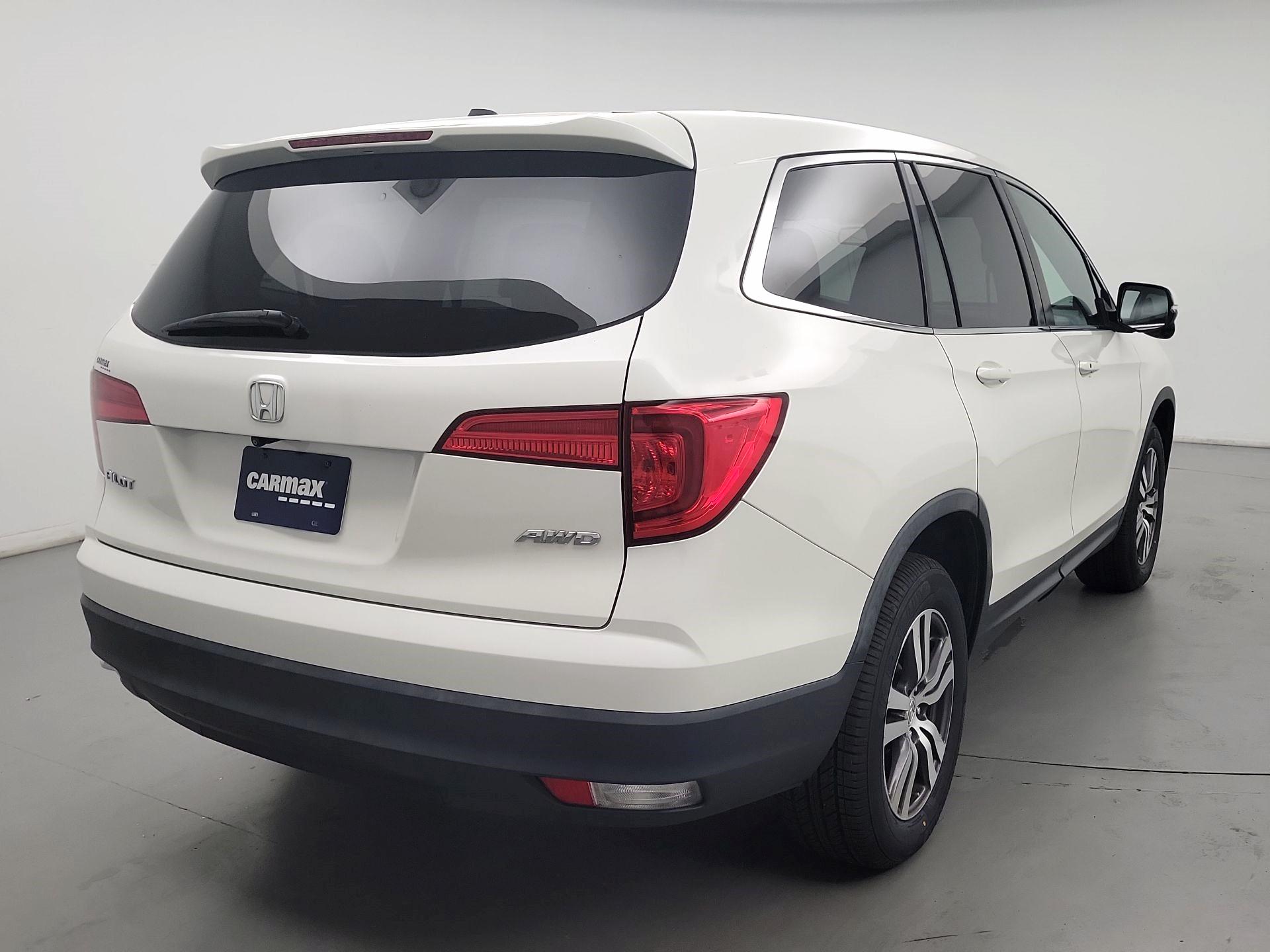 Thumbnail: 2017 Honda Pilot - 5