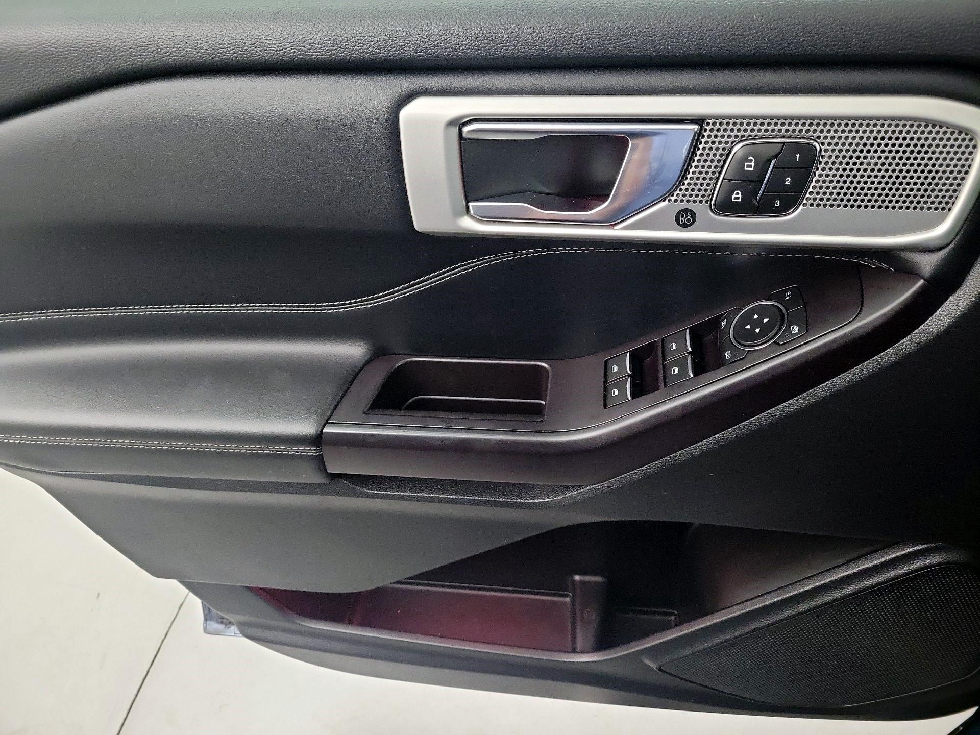 Thumbnail: 2020 Ford Explorer - 10