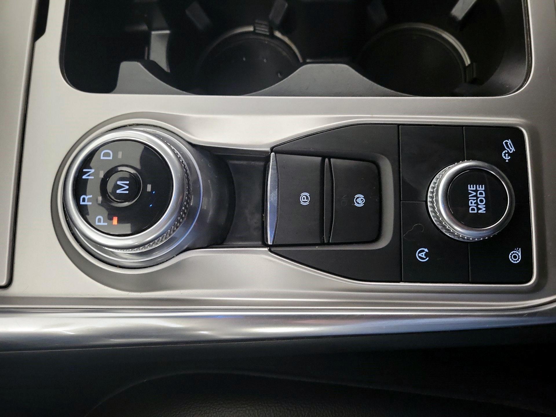 Thumbnail: 2020 Ford Explorer - 16