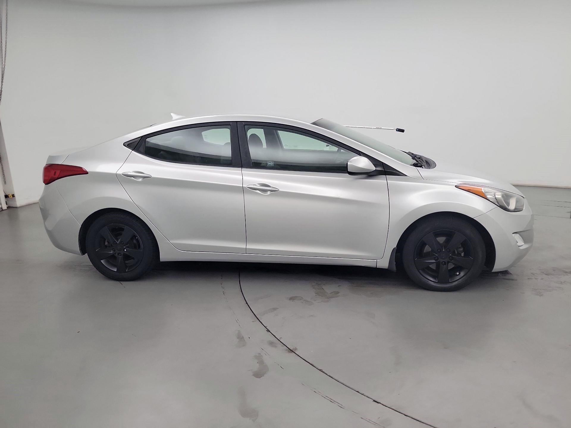 Thumbnail: 2013 Hyundai Elantra - 4