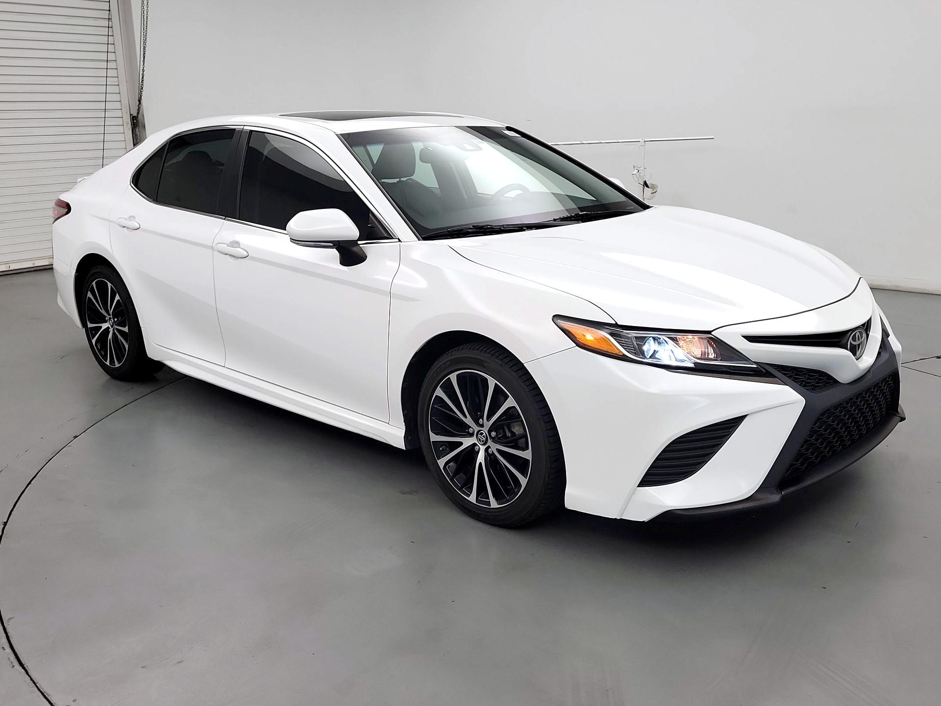 Thumbnail: 2018 Toyota Camry - 1