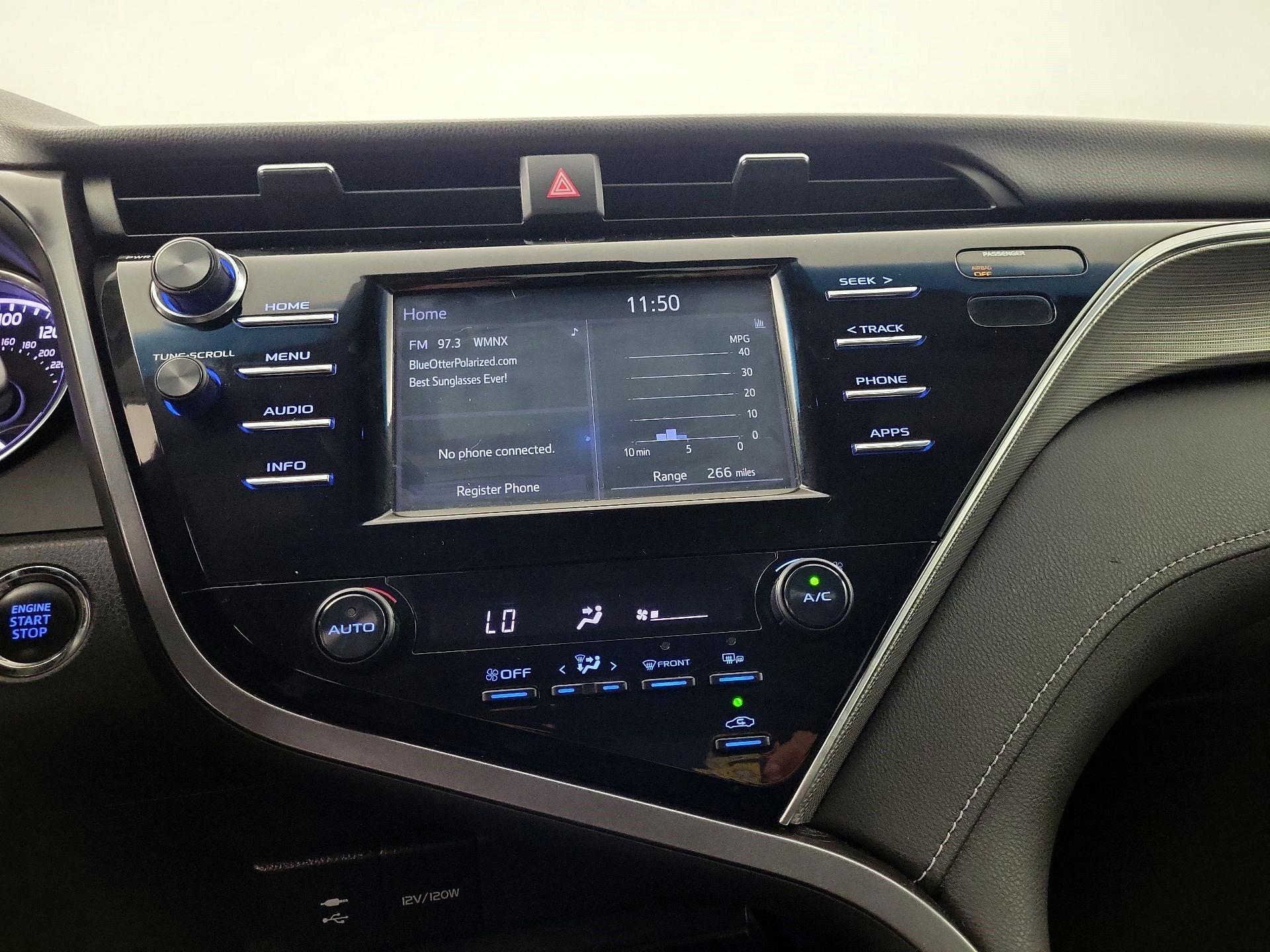 Thumbnail: 2018 Toyota Camry - 12