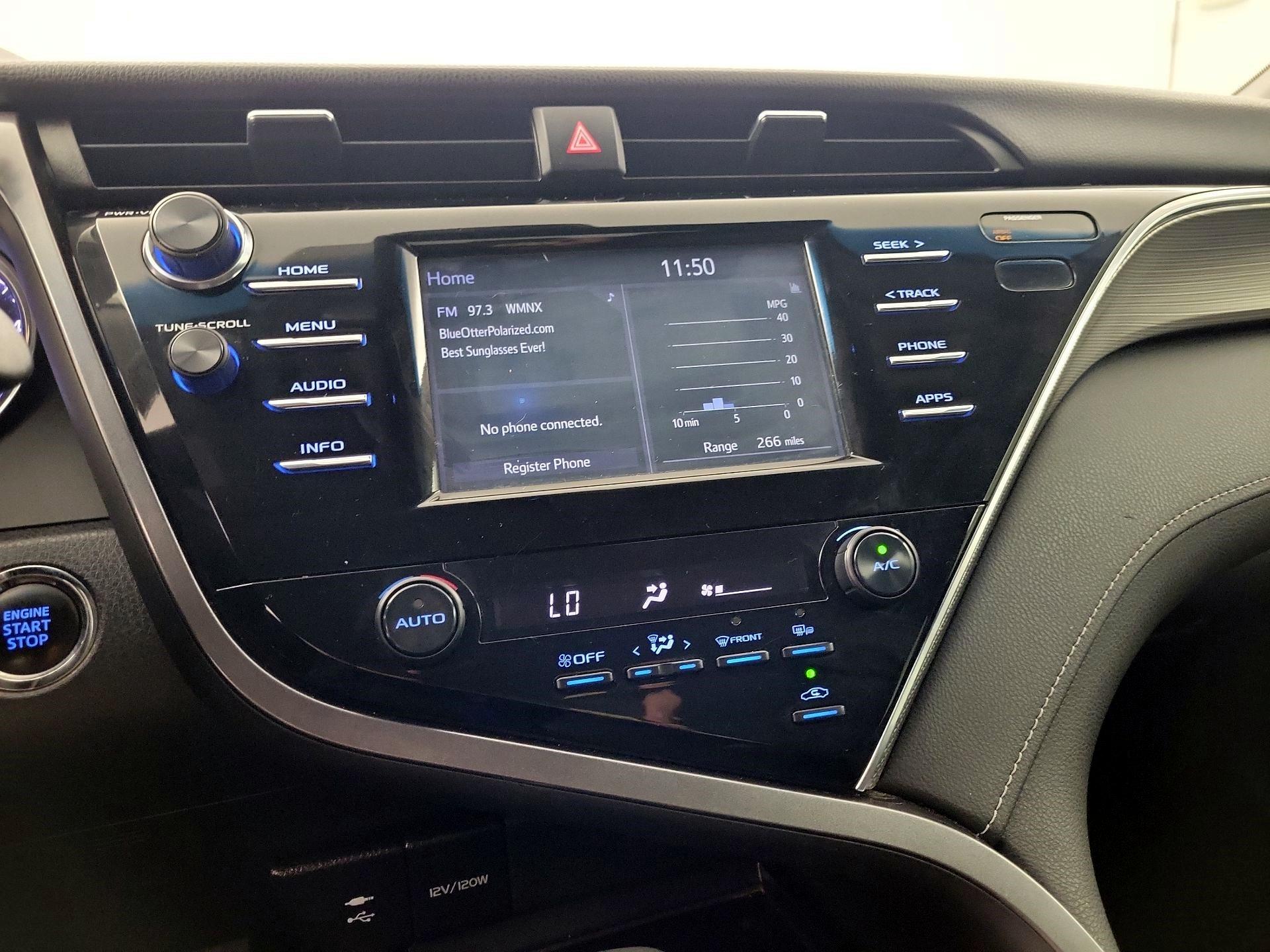 Thumbnail: 2018 Toyota Camry - 13